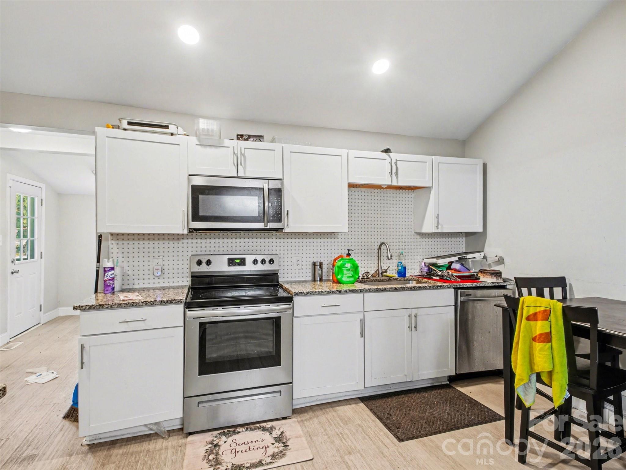 92 Saint Charles Avenue NE — Concord