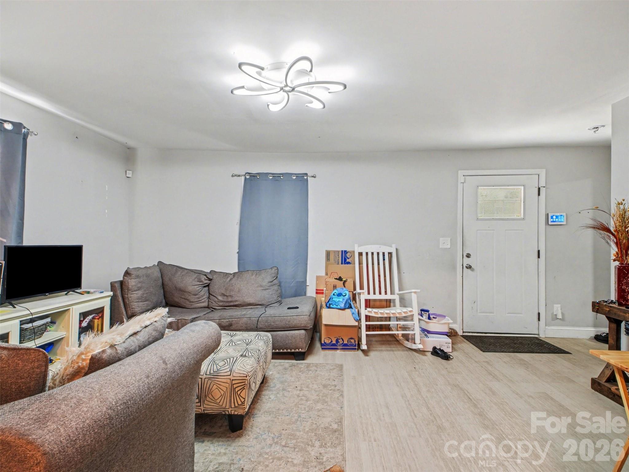 92 Saint Charles Avenue NE — Concord