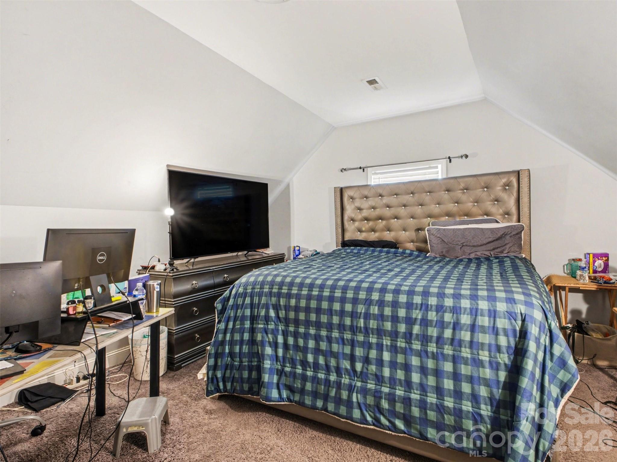 92 Saint Charles Avenue NE — Concord
