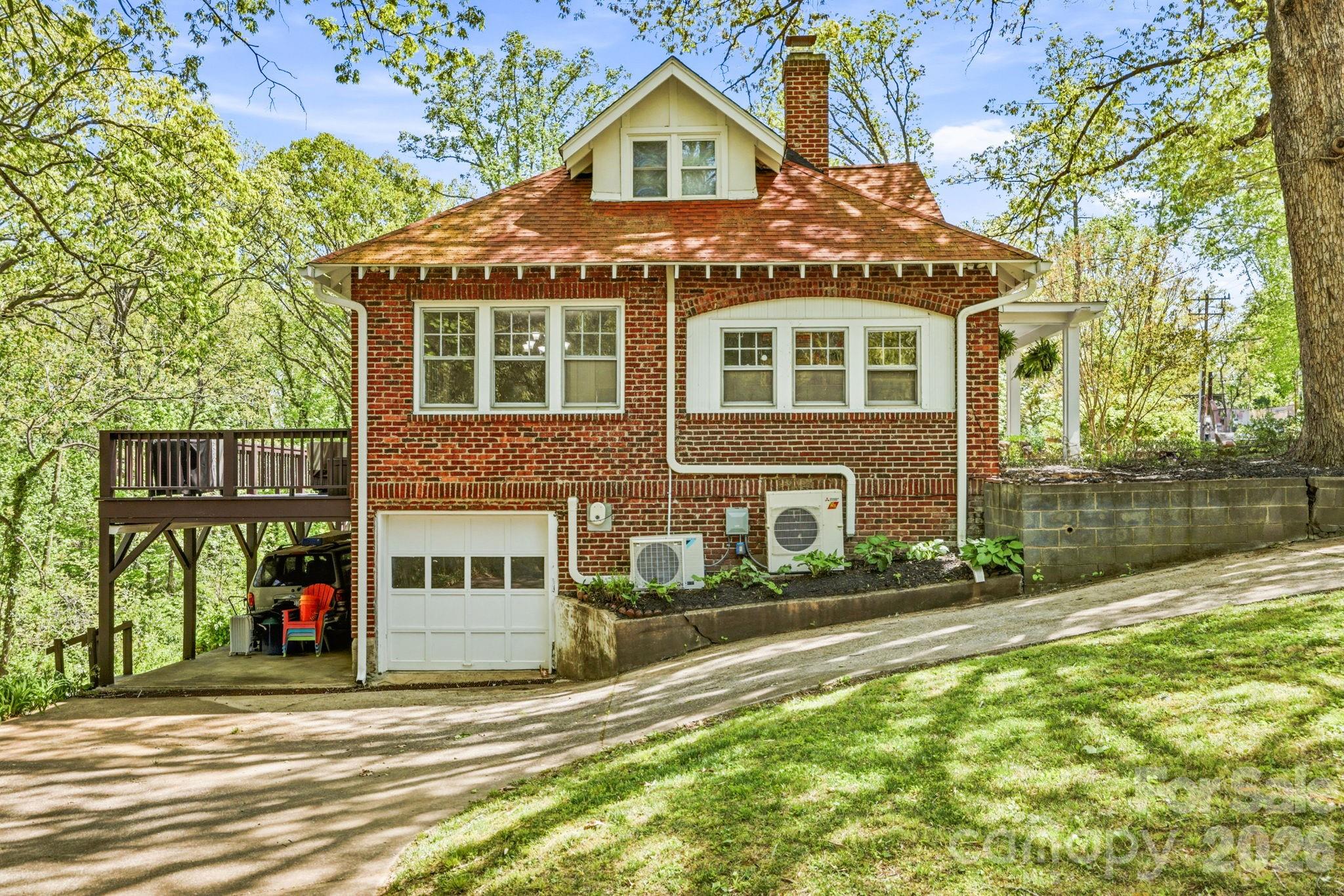 41 Chiles Avenue — Asheville