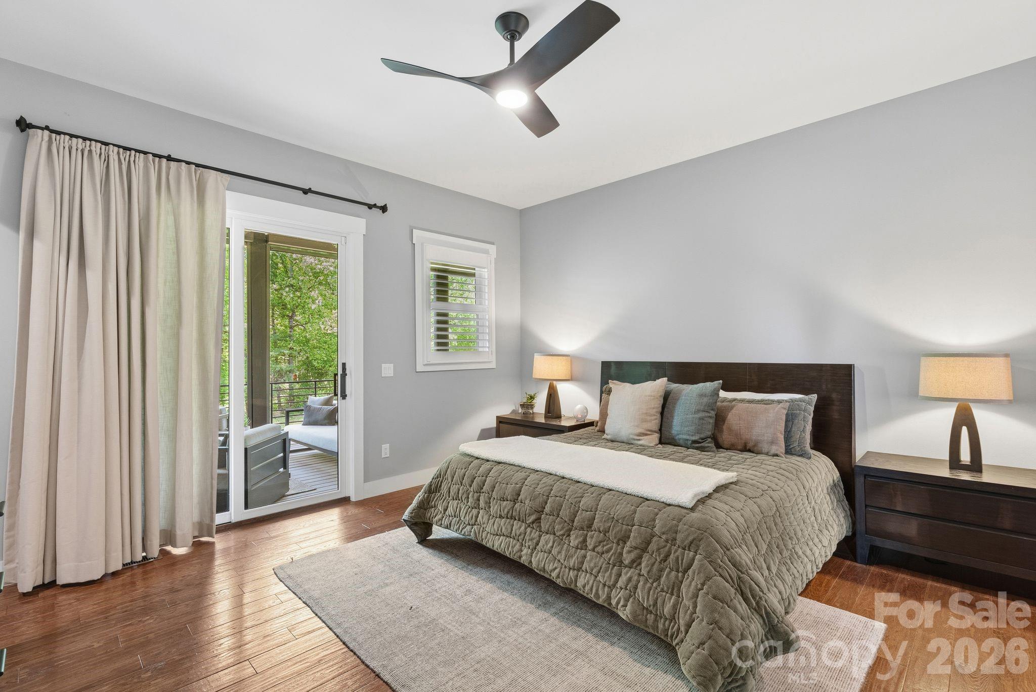 90 Gracie Lane — Weaverville