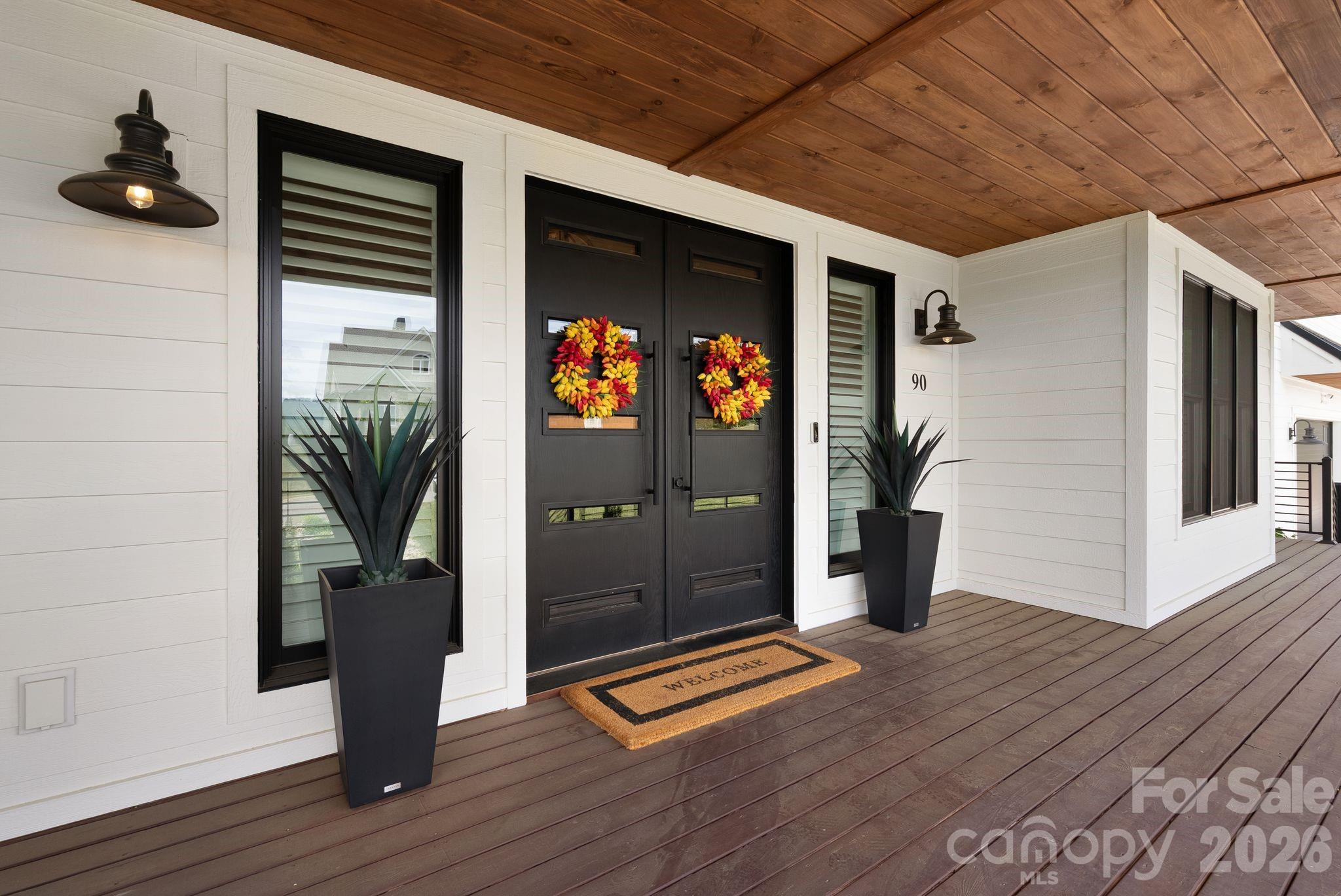 90 Gracie Lane — Weaverville