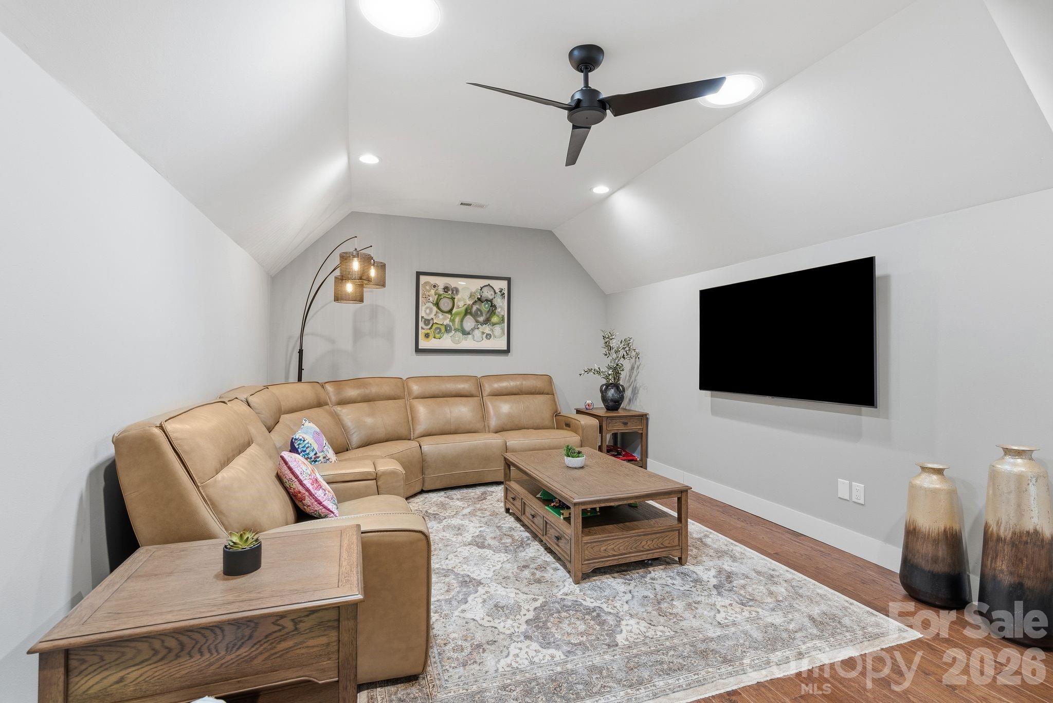 90 Gracie Lane — Weaverville