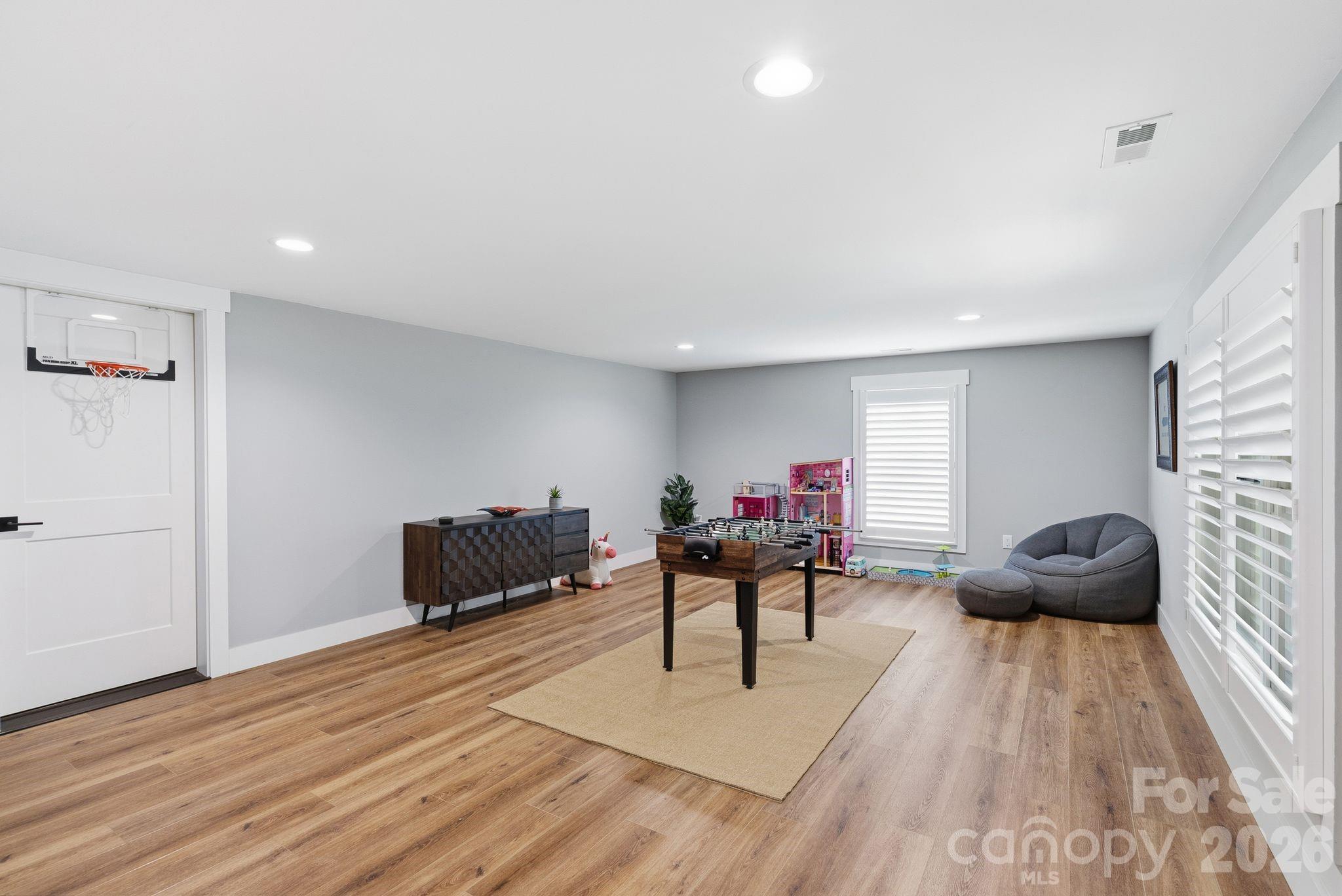 90 Gracie Lane — Weaverville