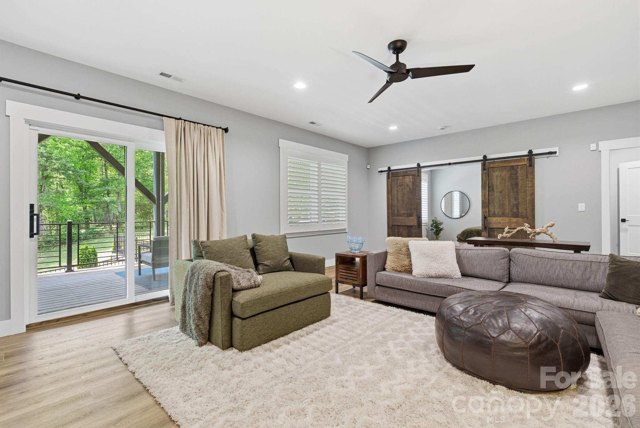 90 Gracie Lane — Weaverville