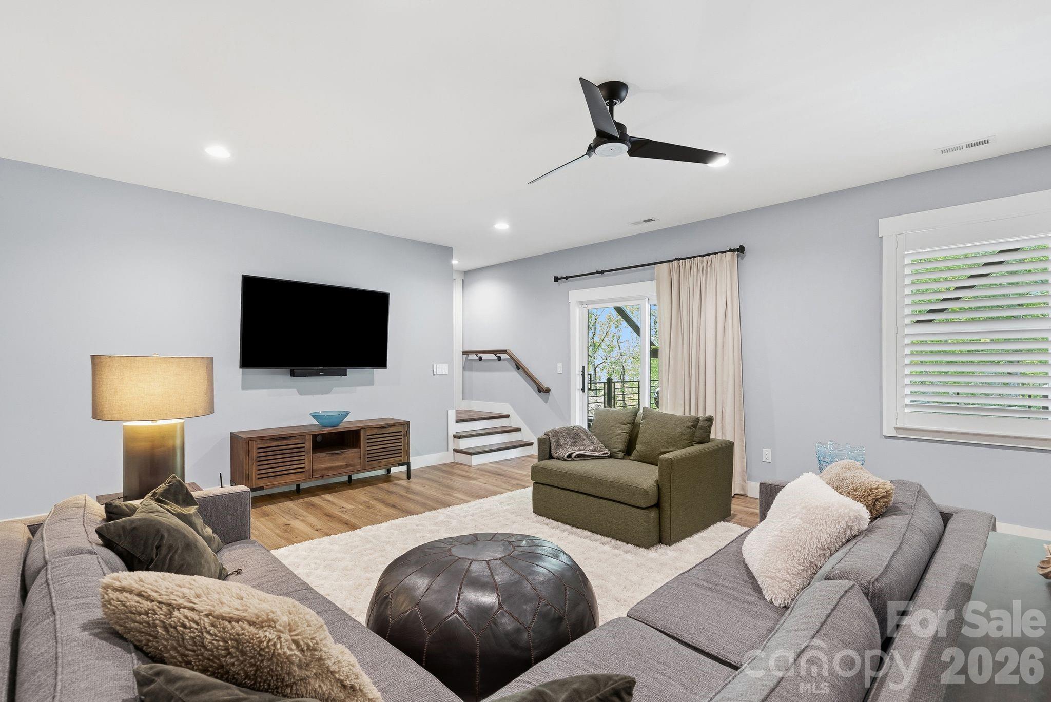 90 Gracie Lane — Weaverville