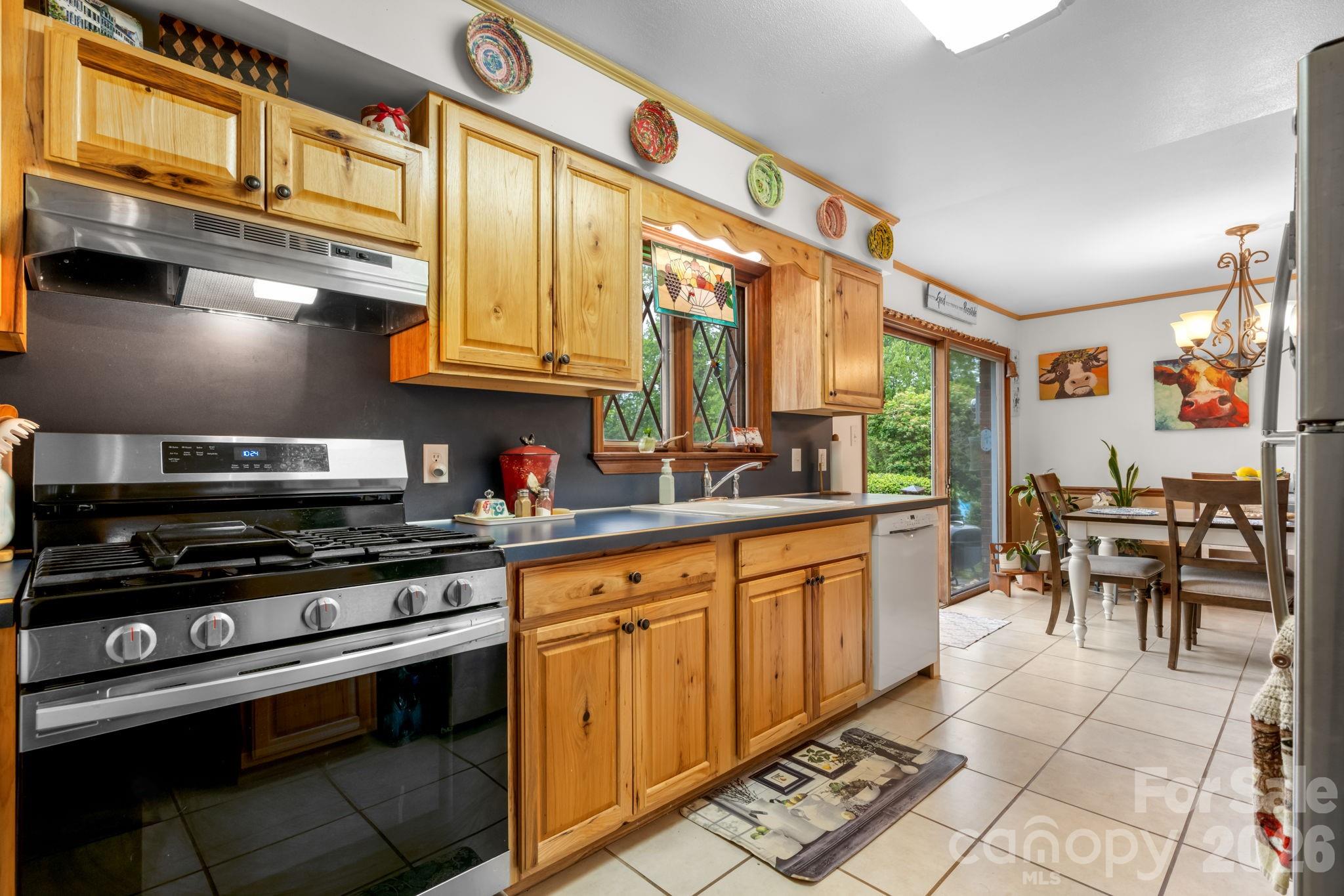 475 Hendren Road — Moravian Falls
