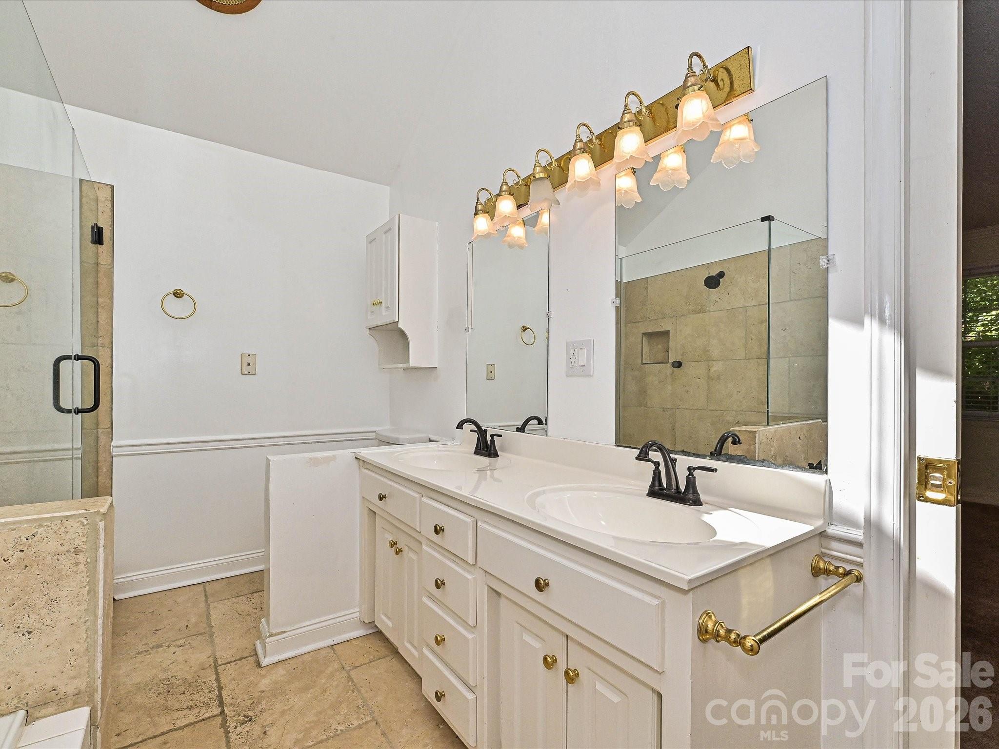 1011 Tarlton Drive — Shelby