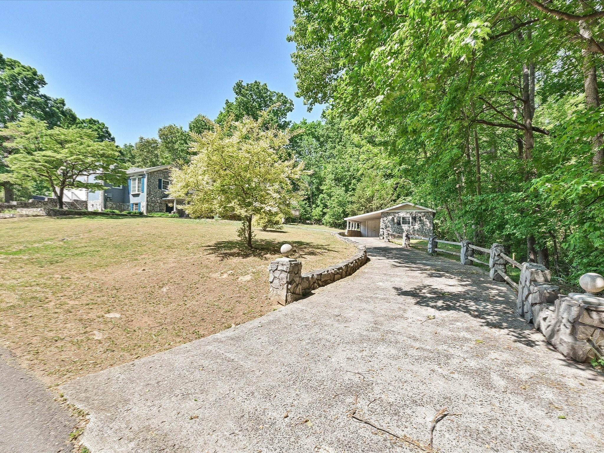 1011 Tarlton Drive — Shelby