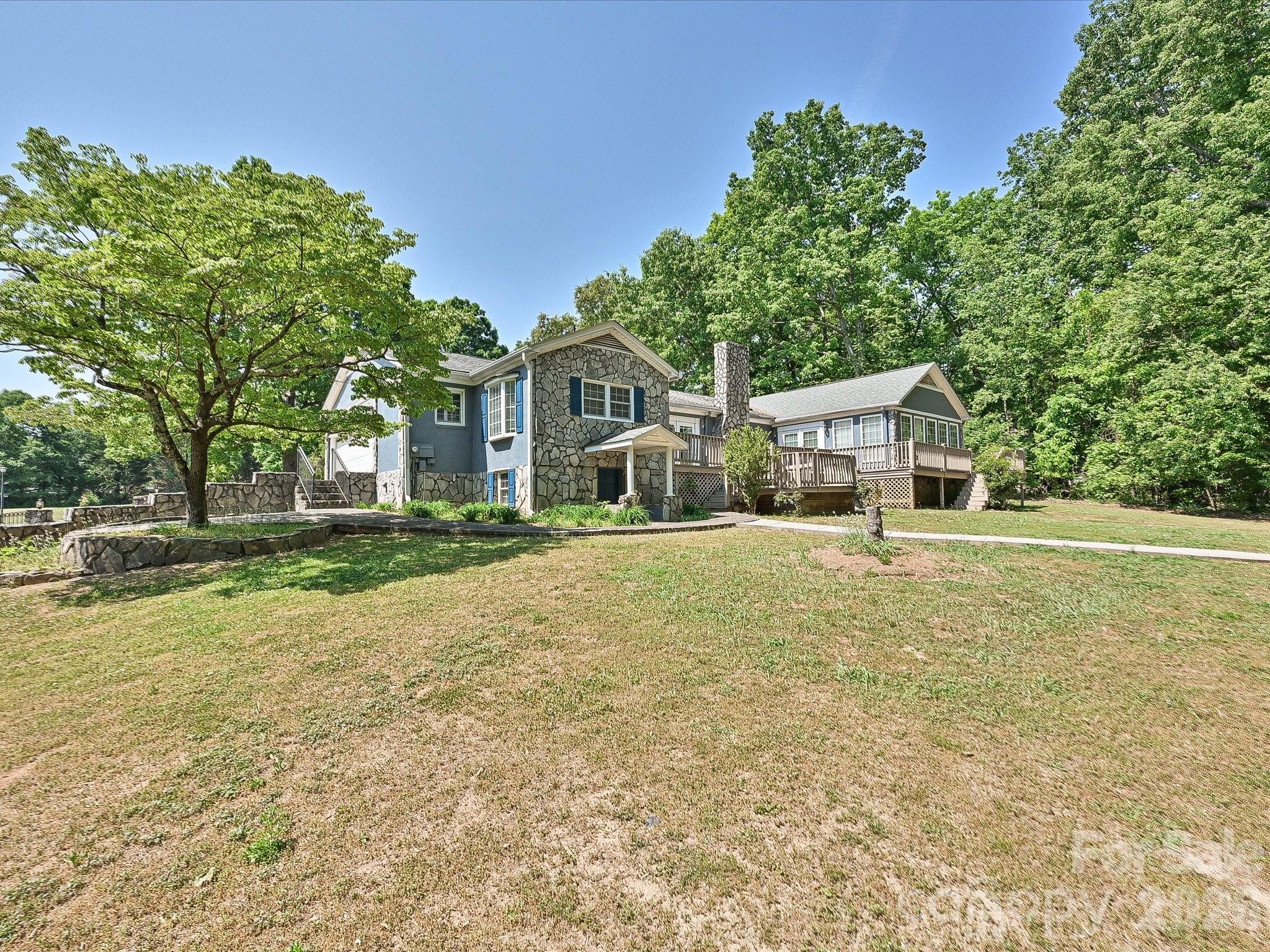 1011 Tarlton Drive — Shelby