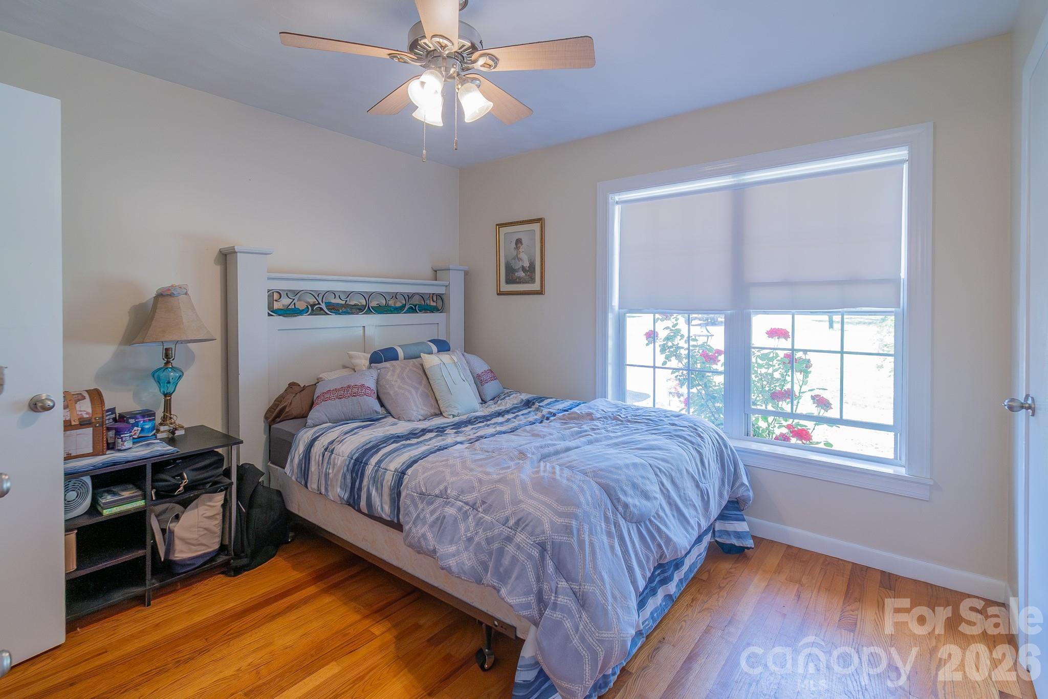 44446 Field Road — New London