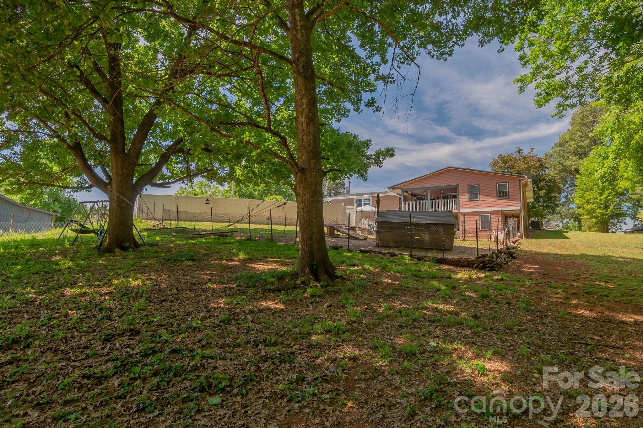 44446 Field Road — New London