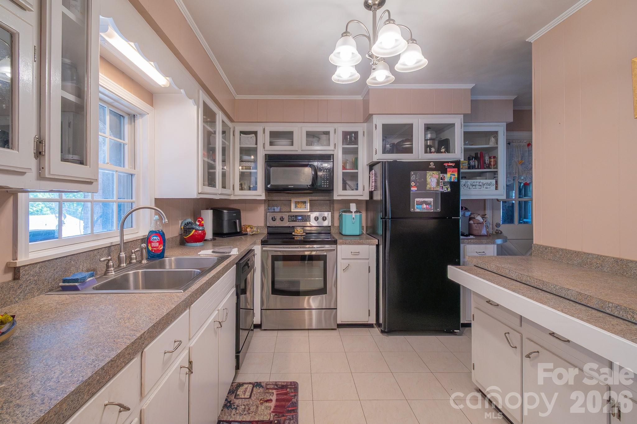 44446 Field Road — New London