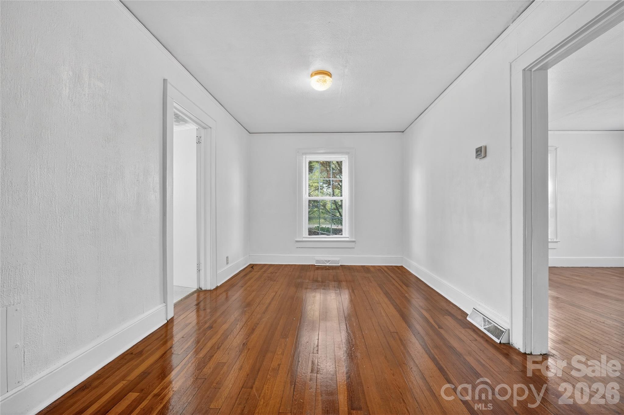 3833 1st Avenue SW — Hickory