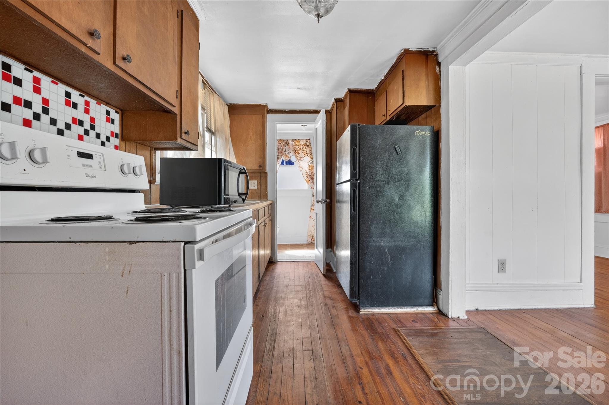 3833 1st Avenue SW — Hickory