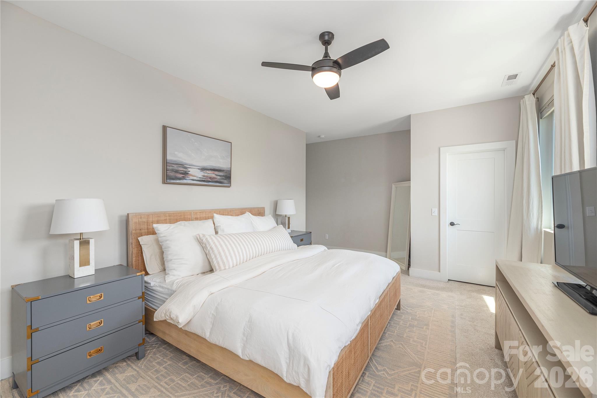 206 Torch Light Way — Asheville