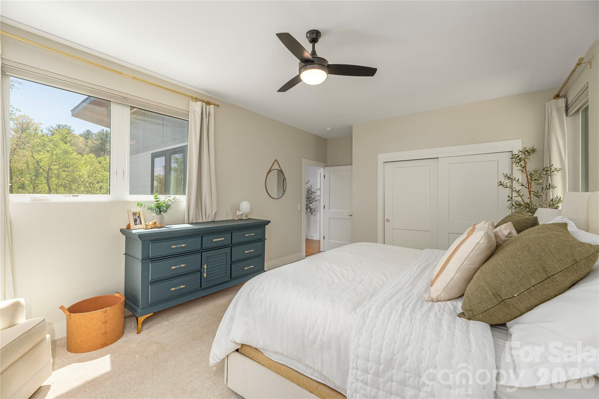 206 Torch Light Way — Asheville