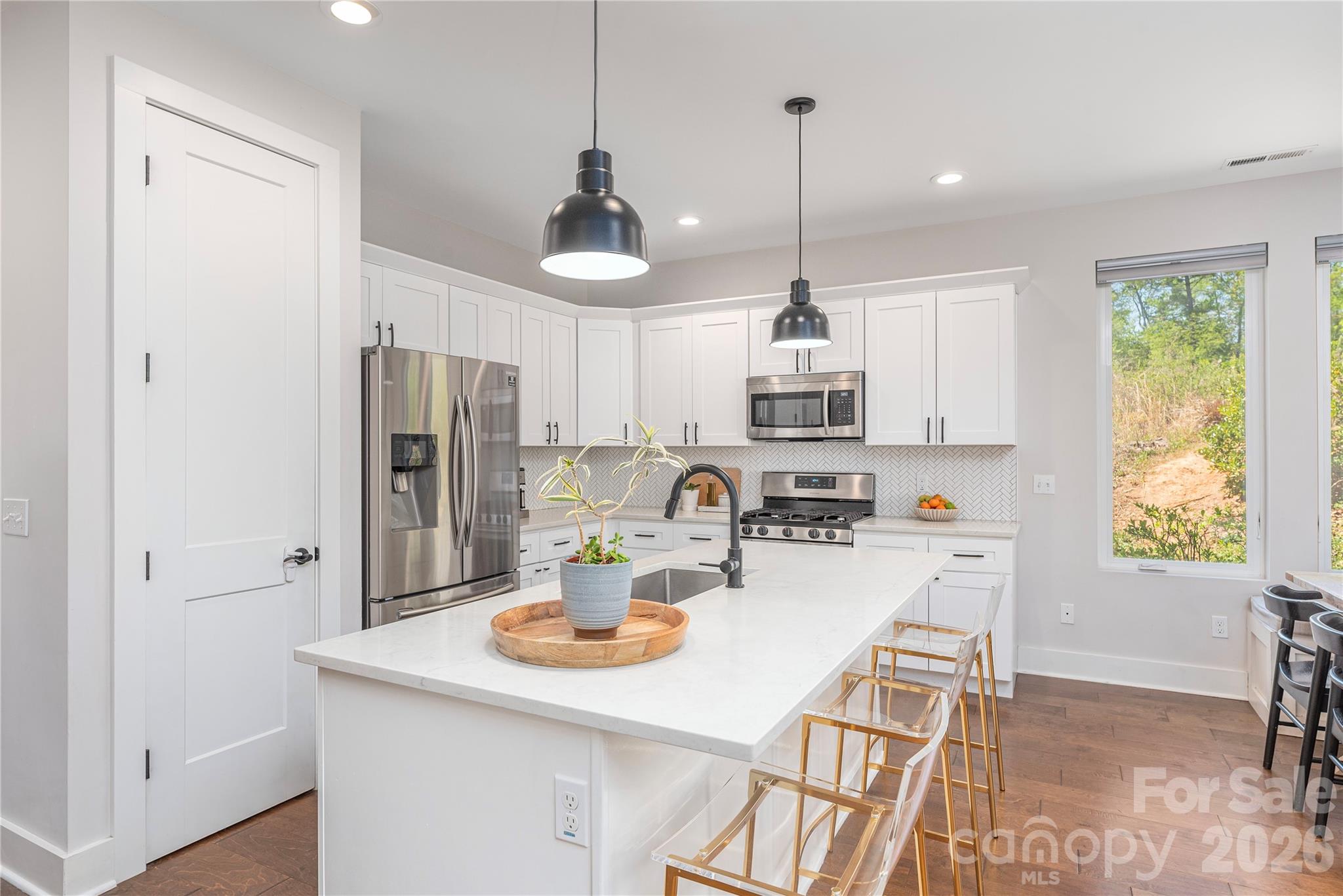 206 Torch Light Way — Asheville