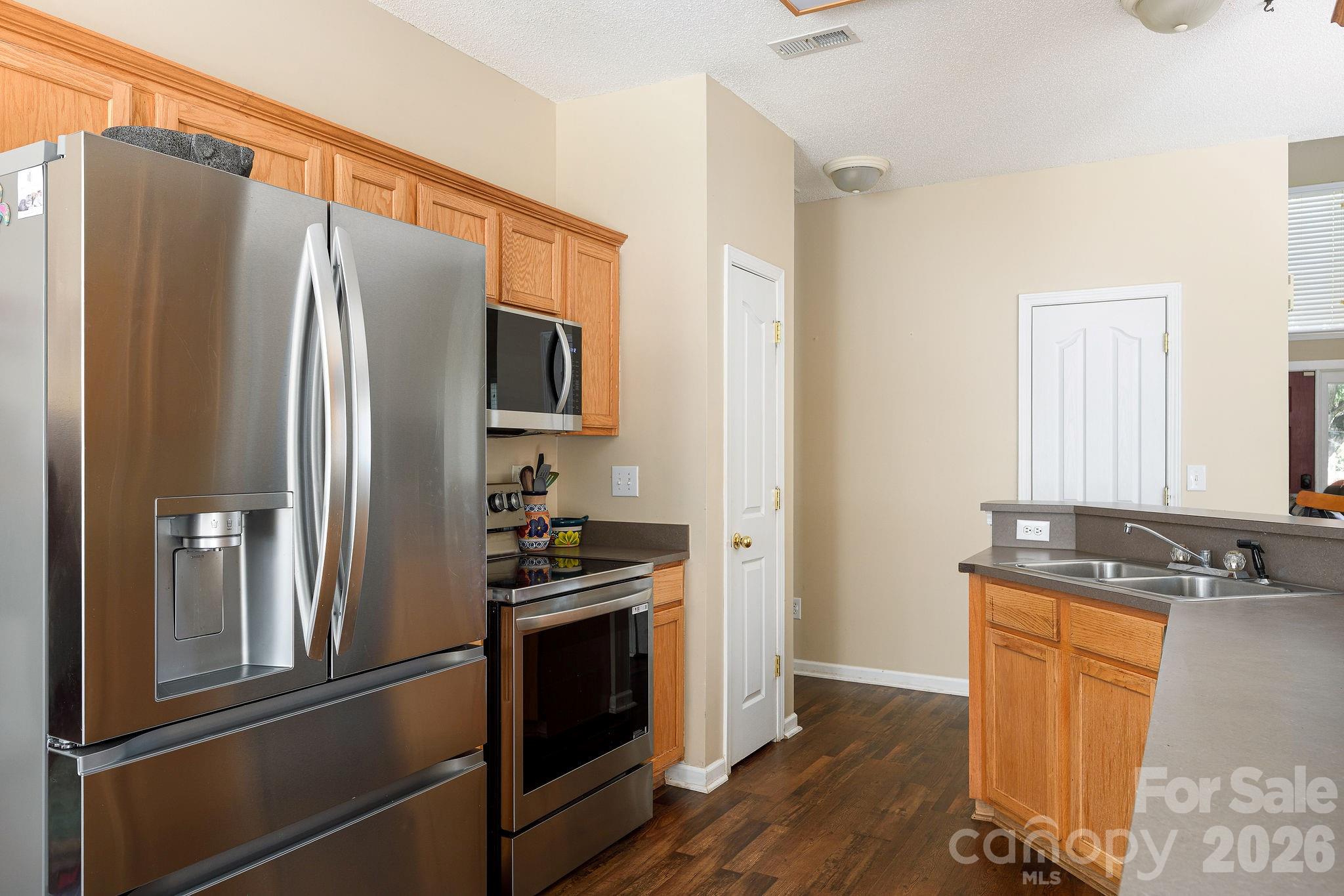 2926 Crawford Brook Lane — Charlotte