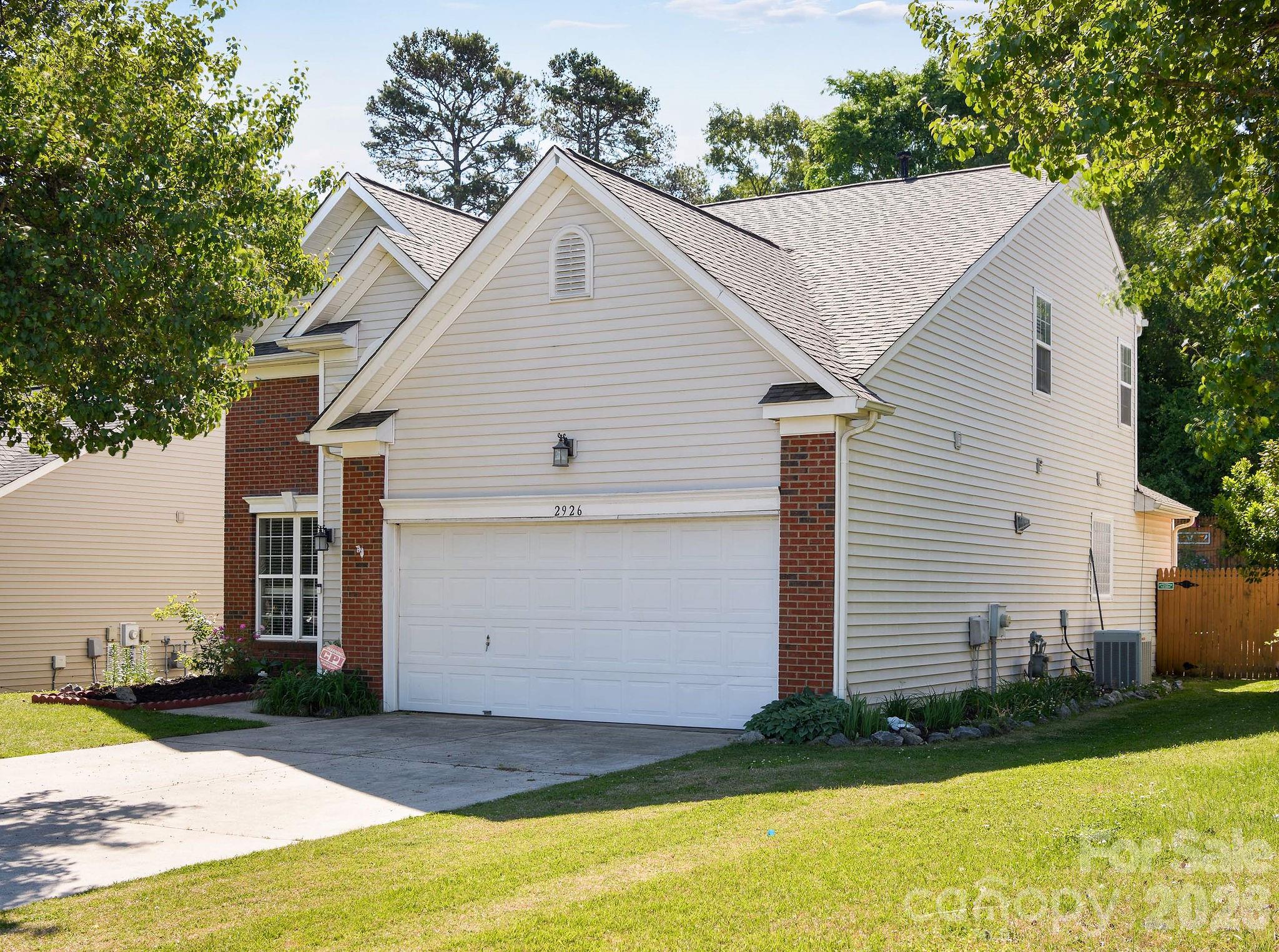 2926 Crawford Brook Lane — Charlotte