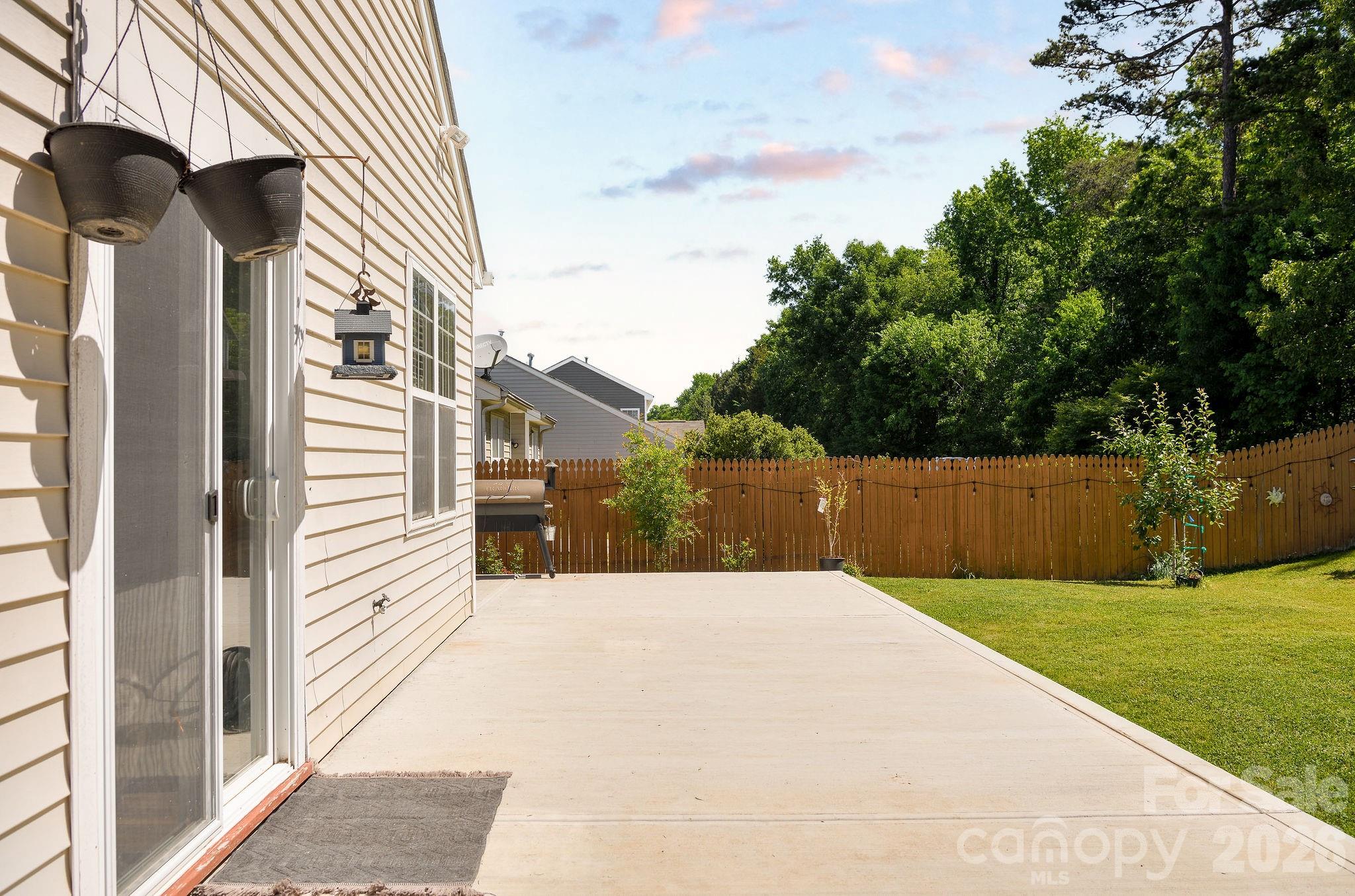 2926 Crawford Brook Lane — Charlotte