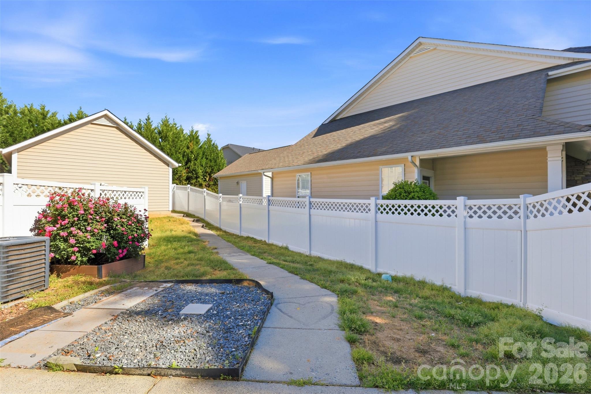 8000 Whitehawk Hill Road — Waxhaw