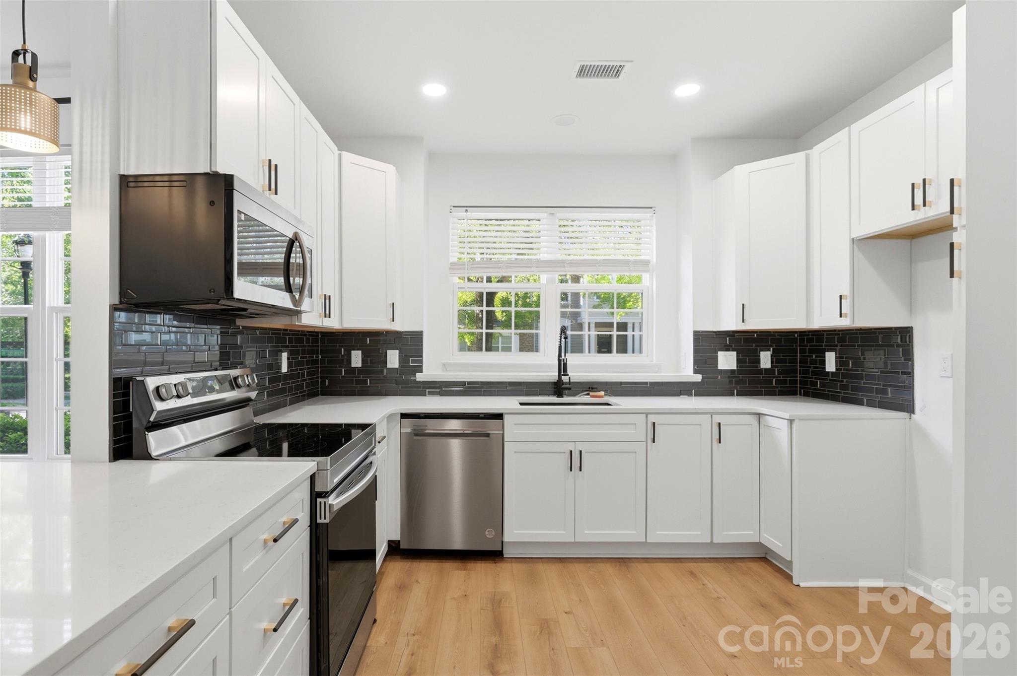 8000 Whitehawk Hill Road — Waxhaw