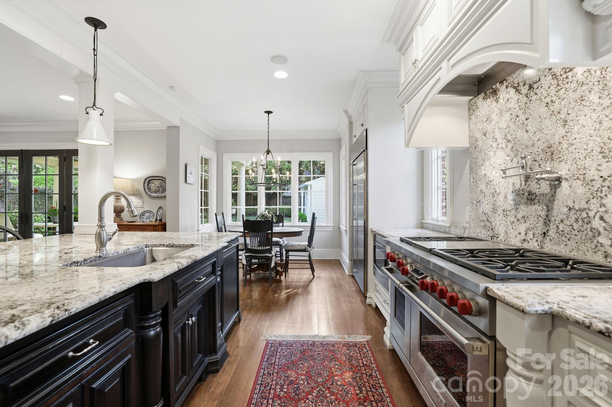 309 Hempstead Place — Charlotte