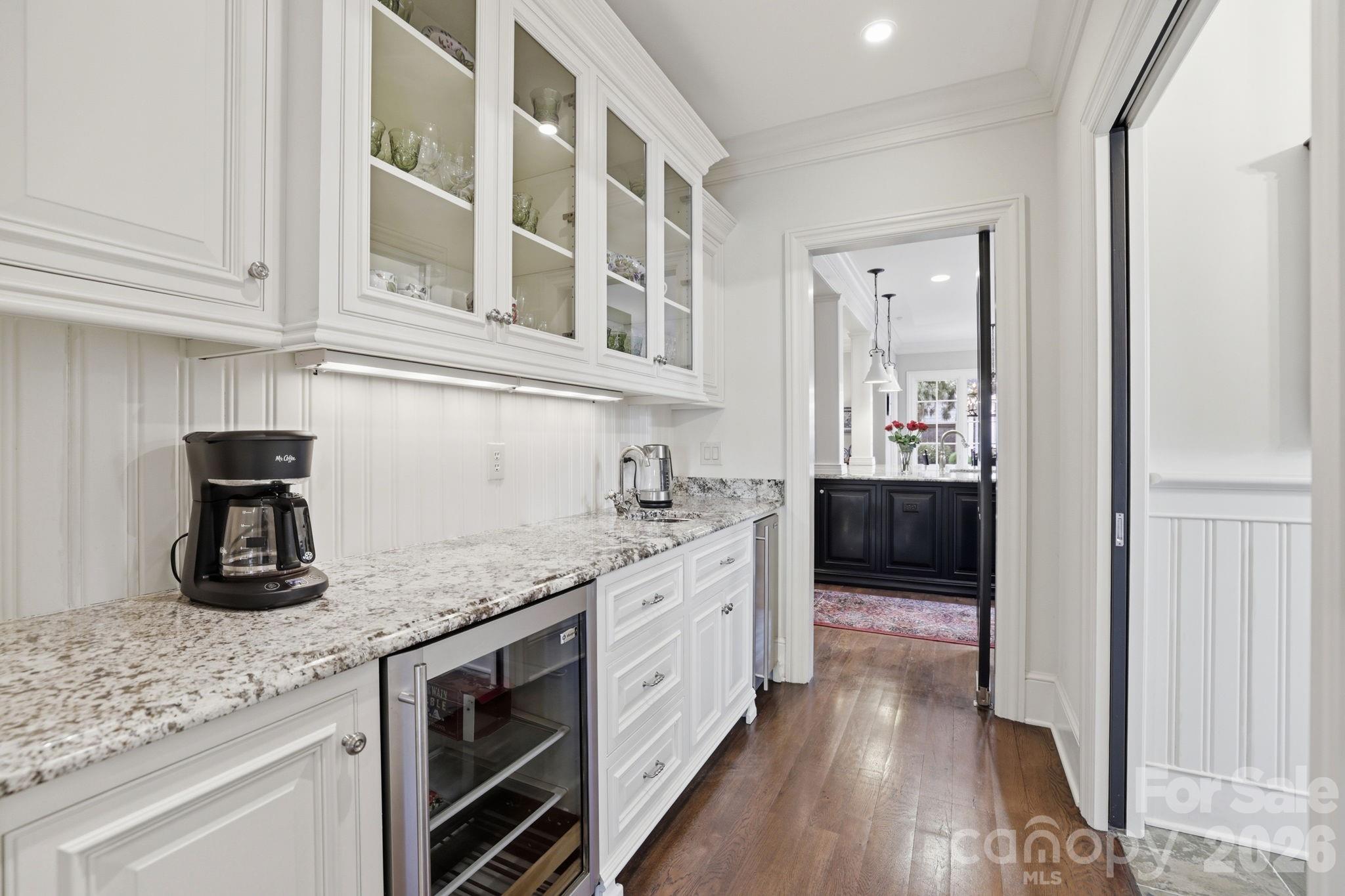 309 Hempstead Place — Charlotte