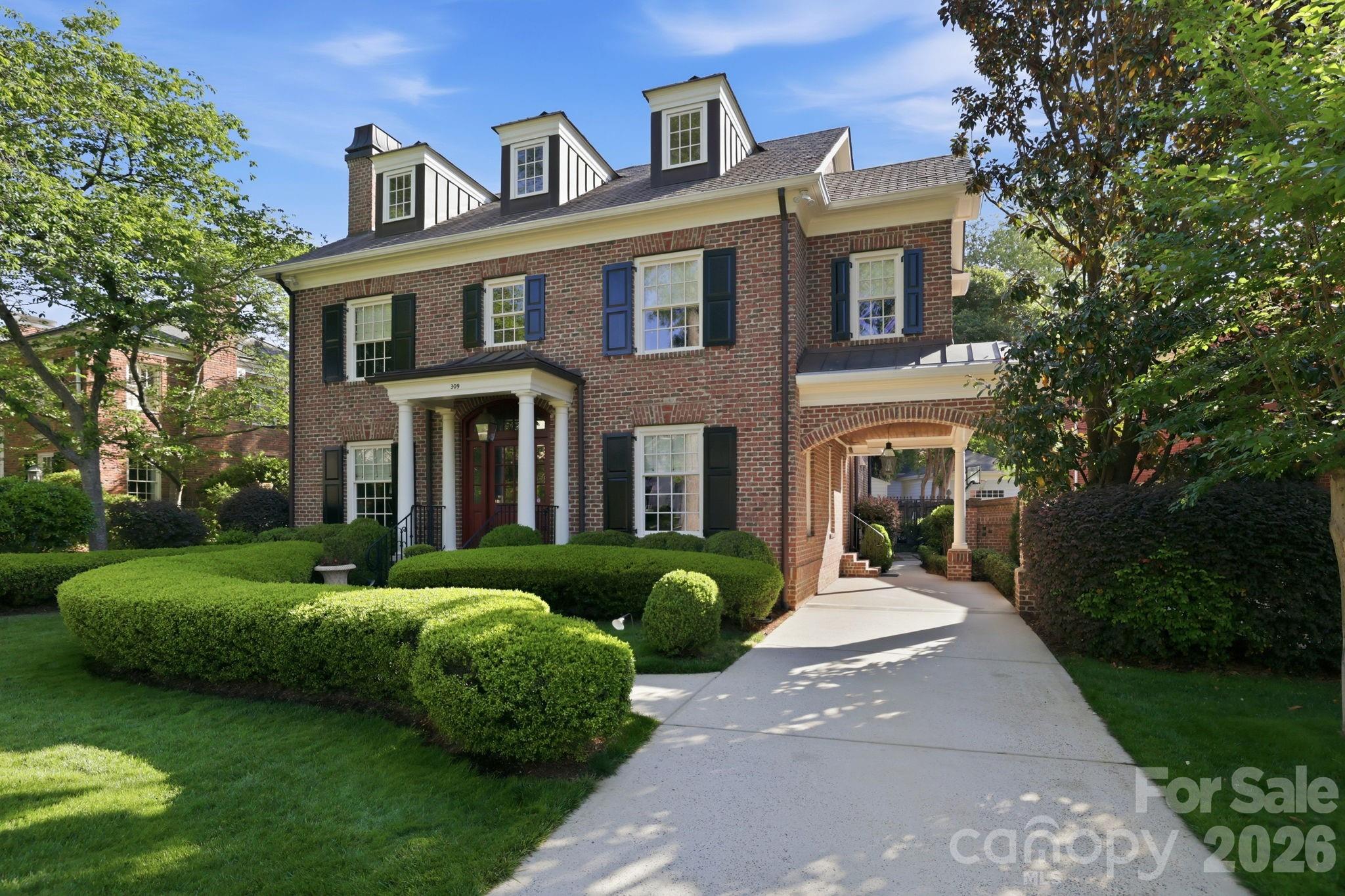 309 Hempstead Place — Charlotte