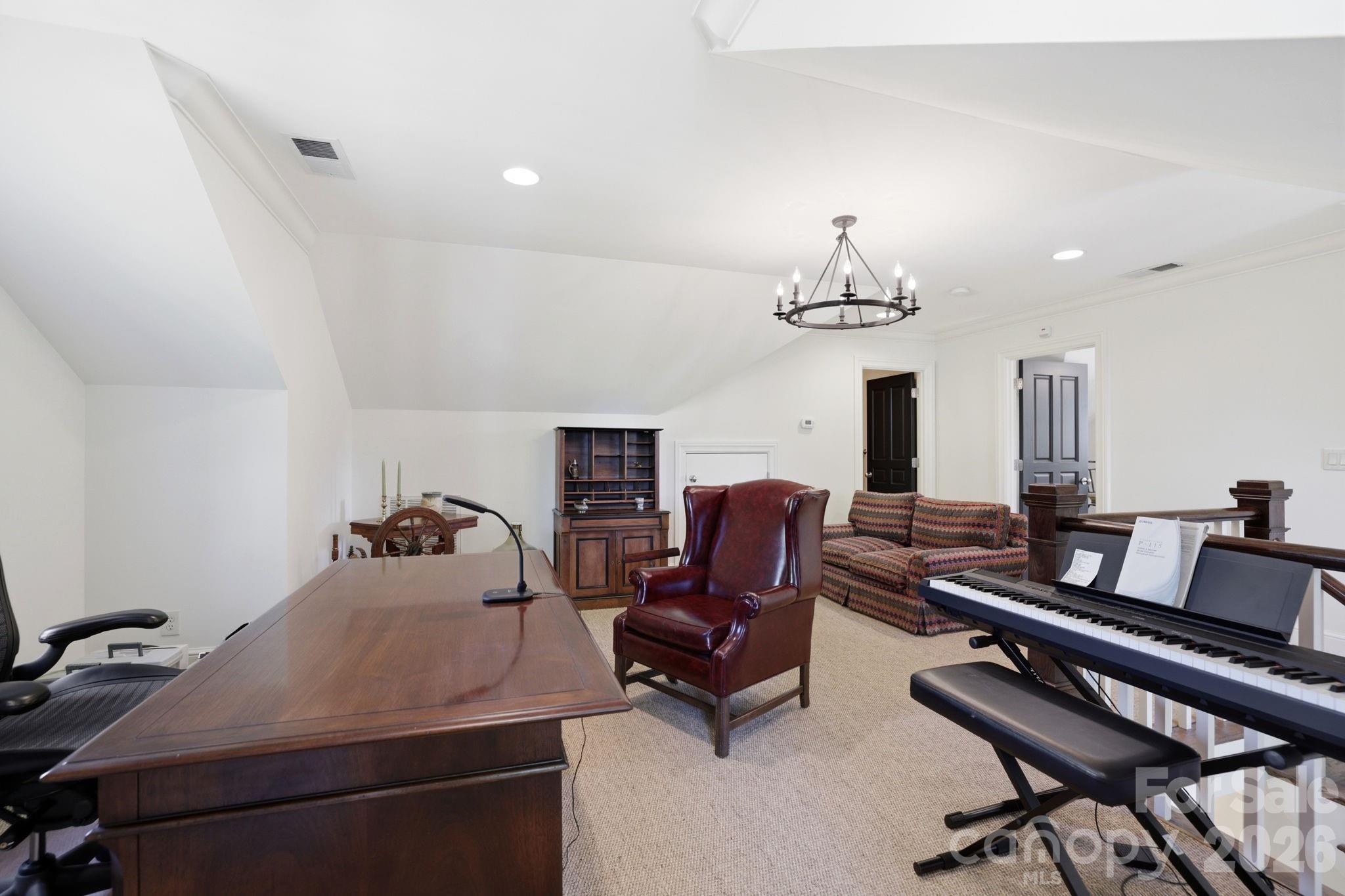309 Hempstead Place — Charlotte