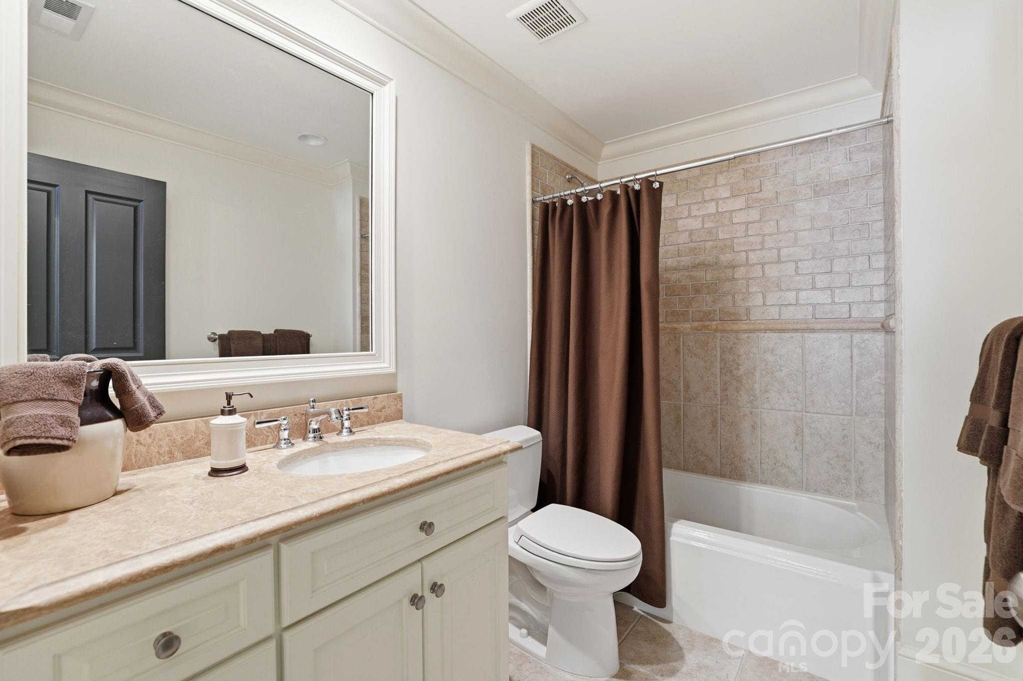 309 Hempstead Place — Charlotte