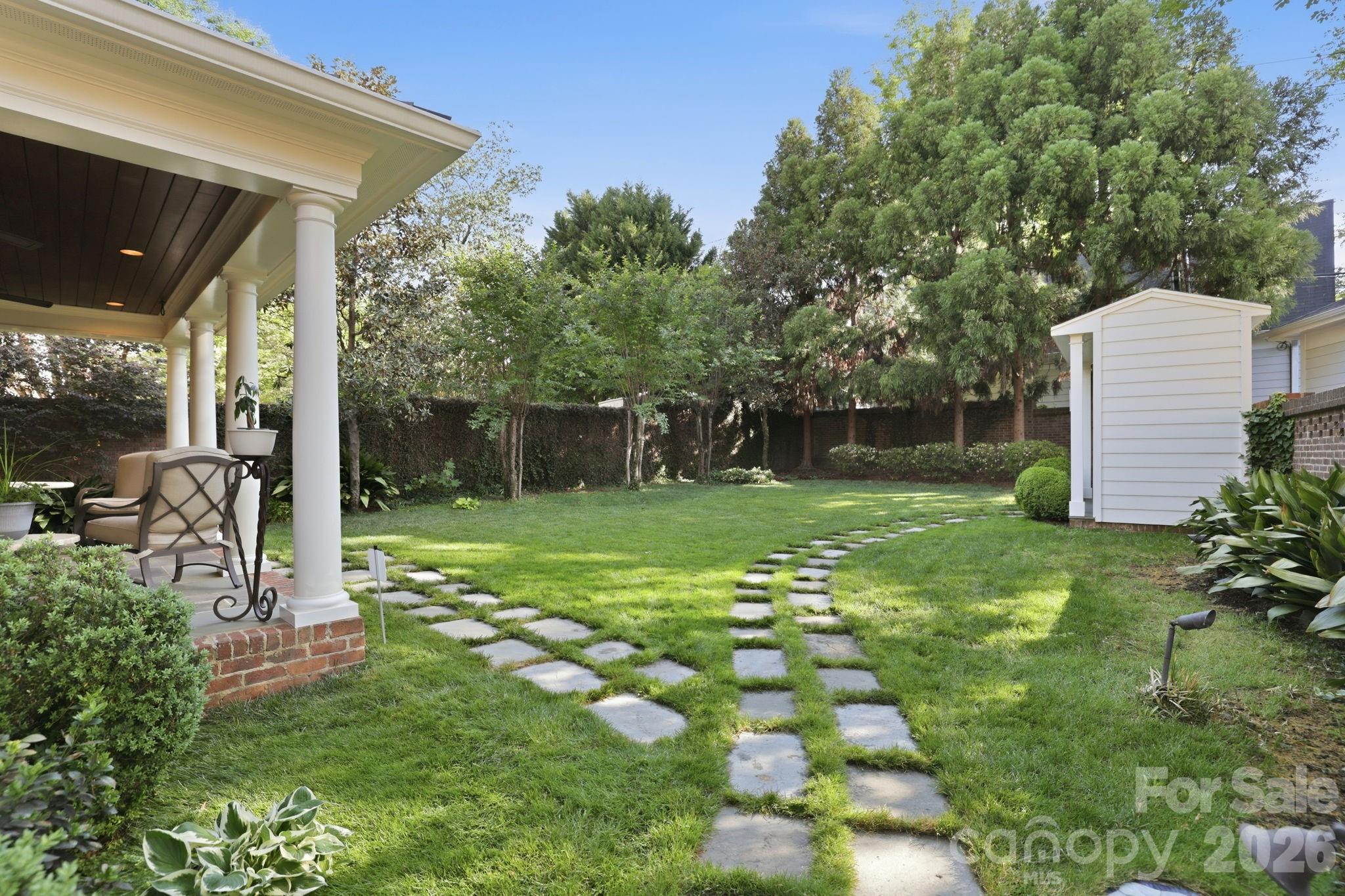309 Hempstead Place — Charlotte