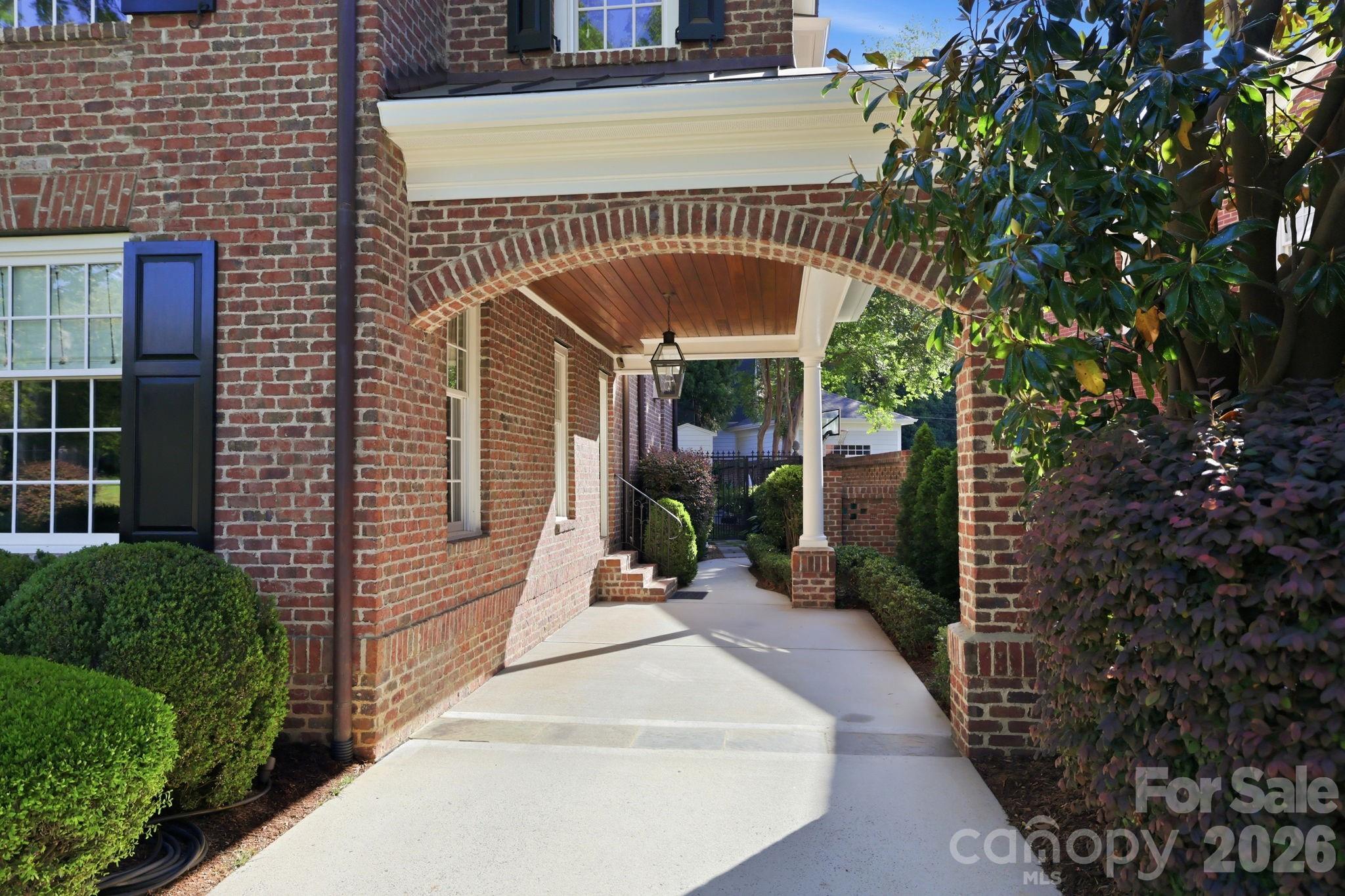 309 Hempstead Place — Charlotte
