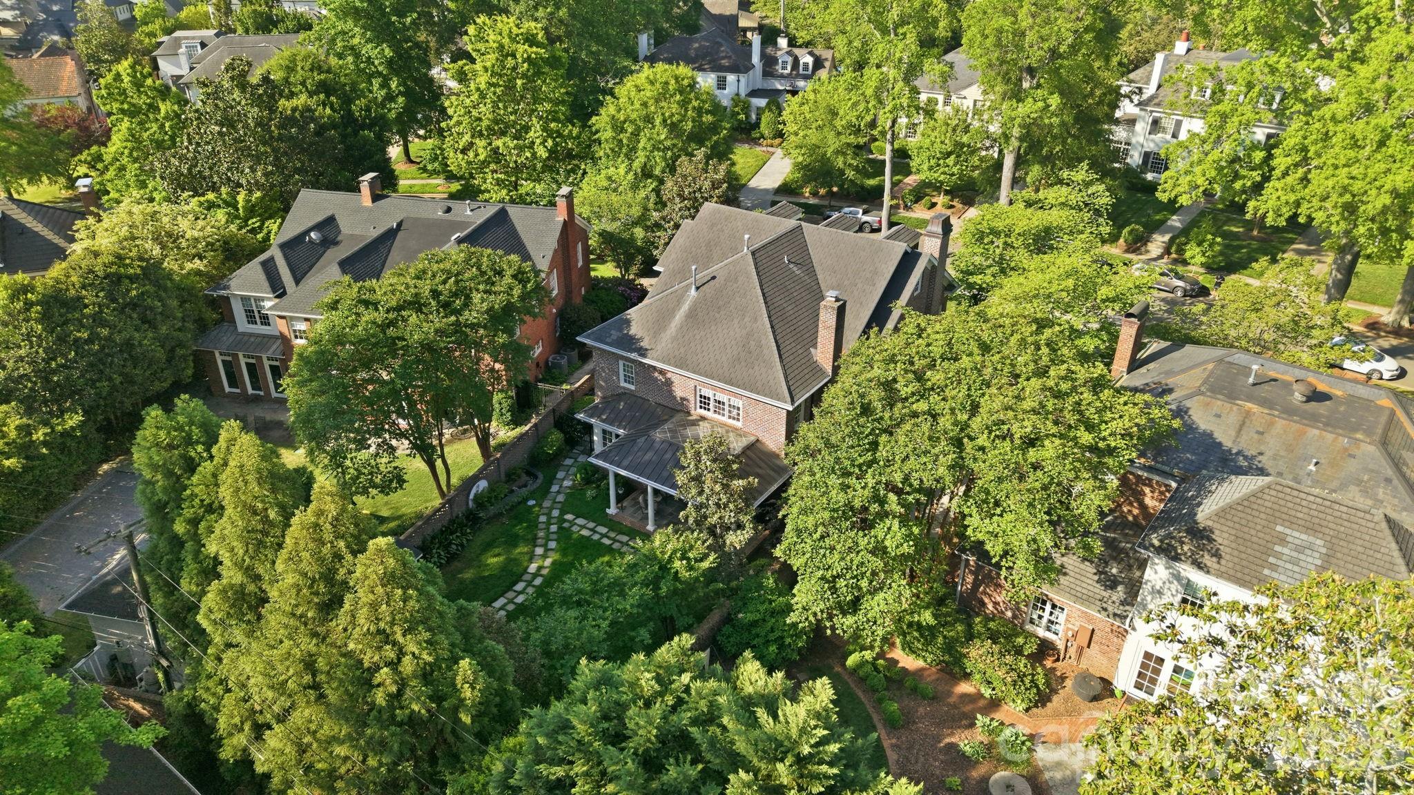 309 Hempstead Place — Charlotte