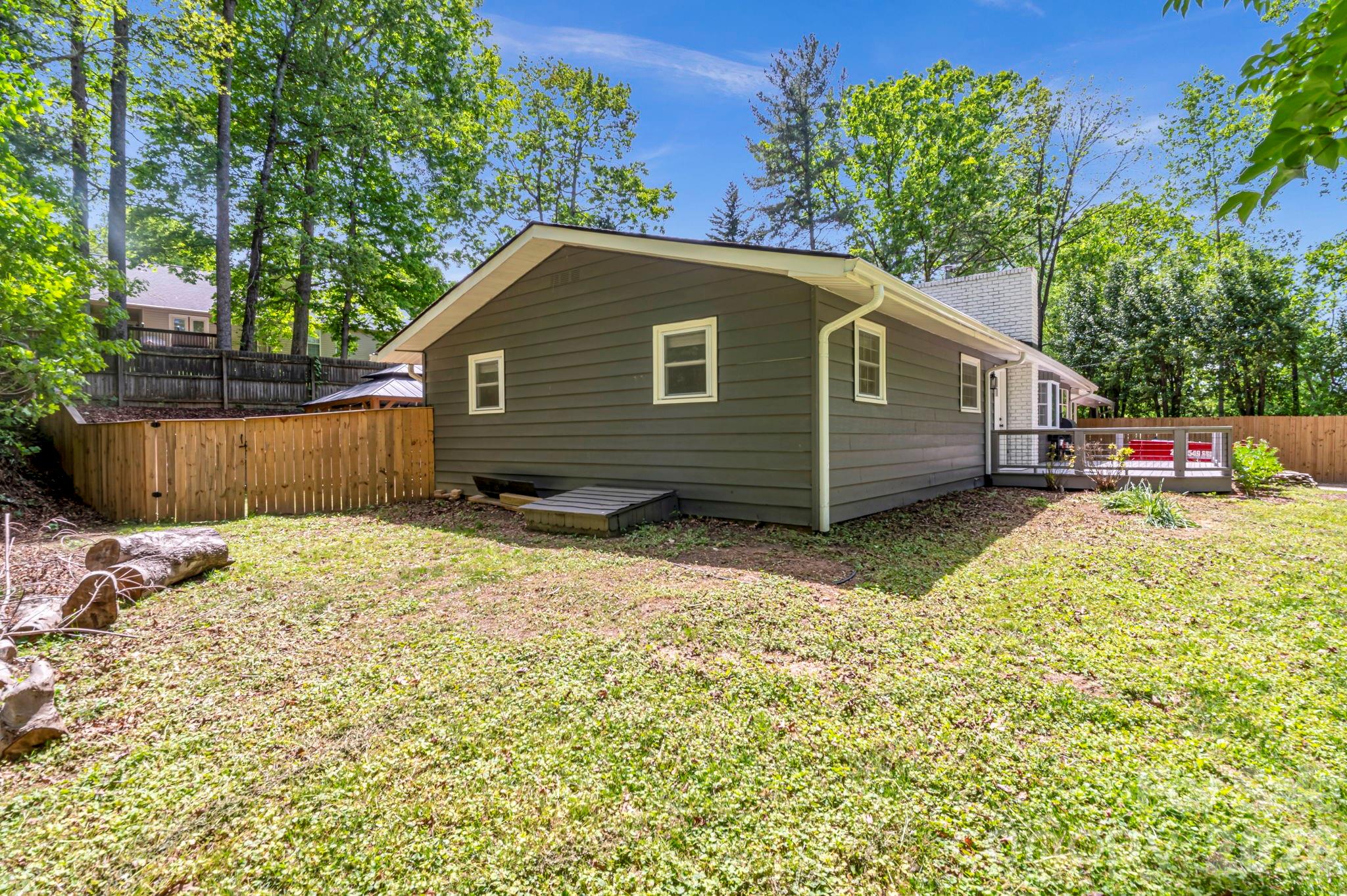 35 Timberview Drive — Arden