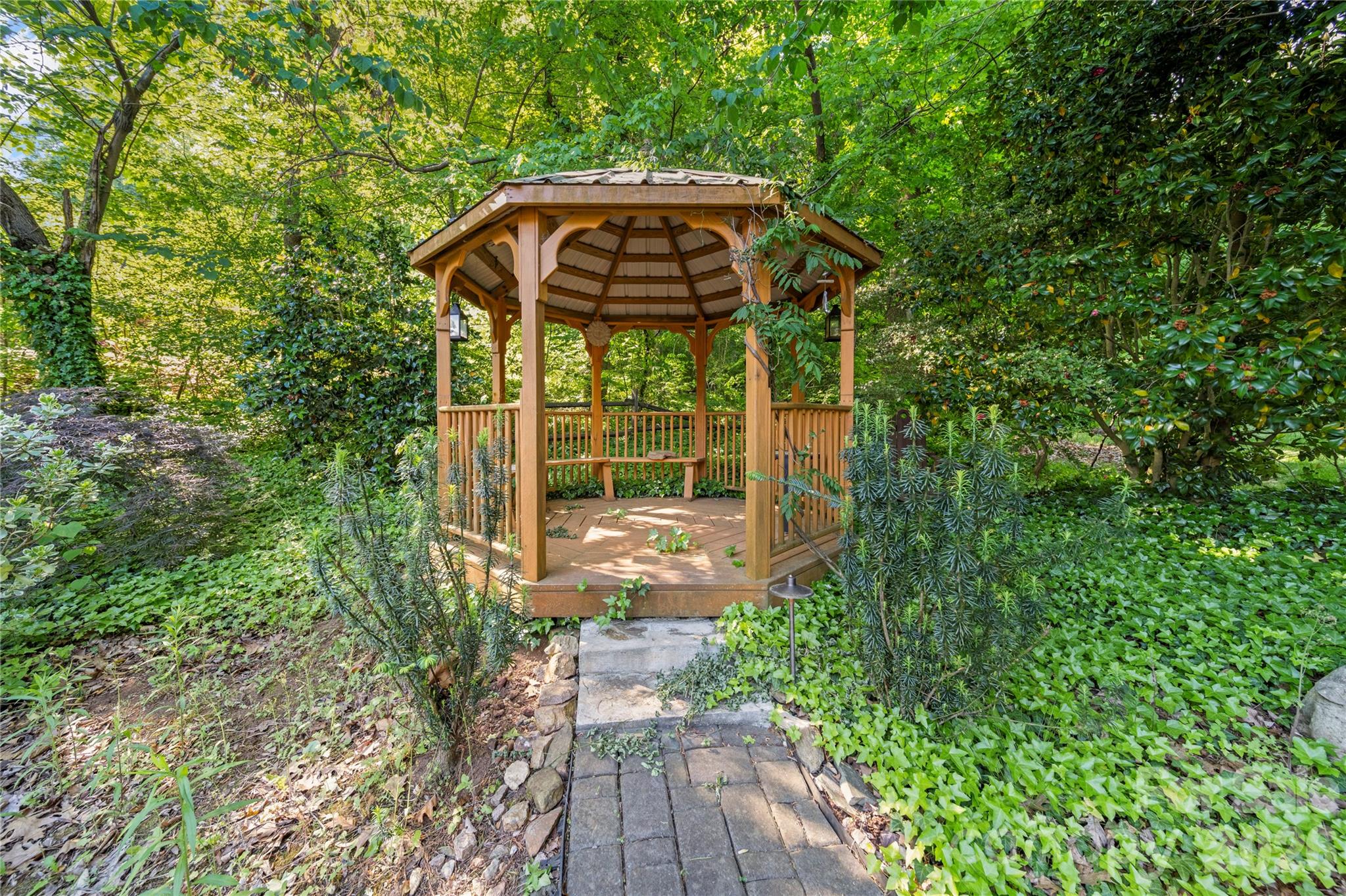 1265 Braeburn Road NW — Concord