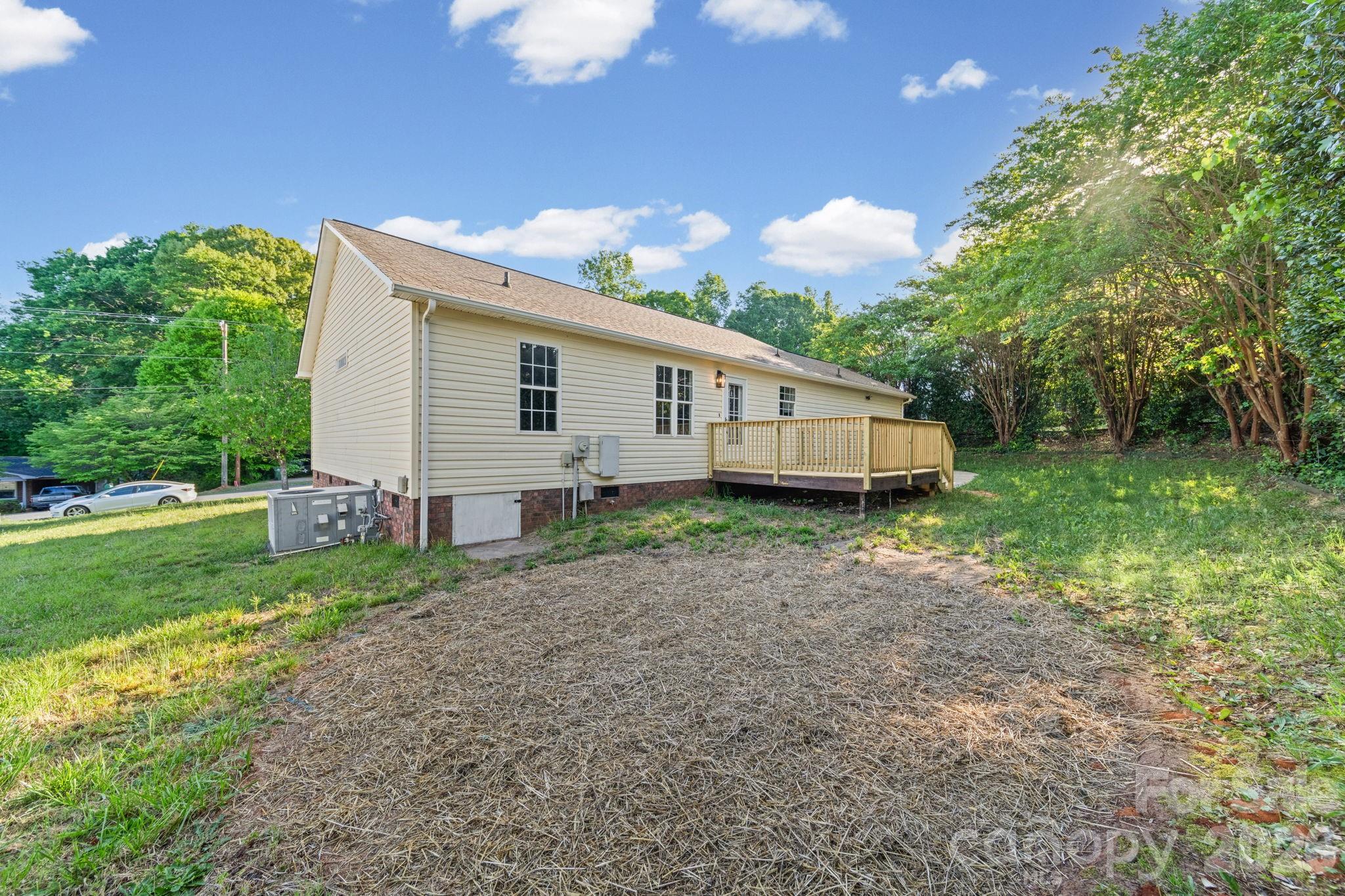 2327 Sunset Drive — Gastonia