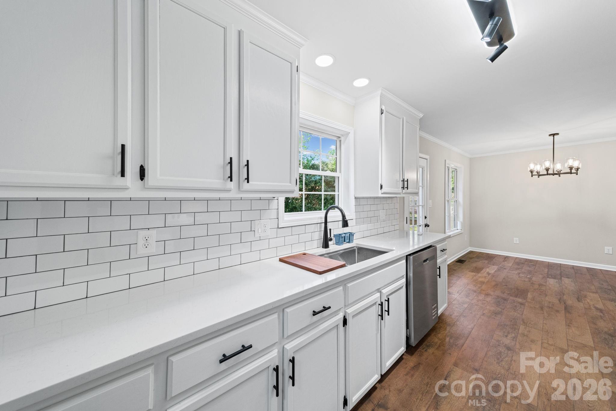 2327 Sunset Drive — Gastonia