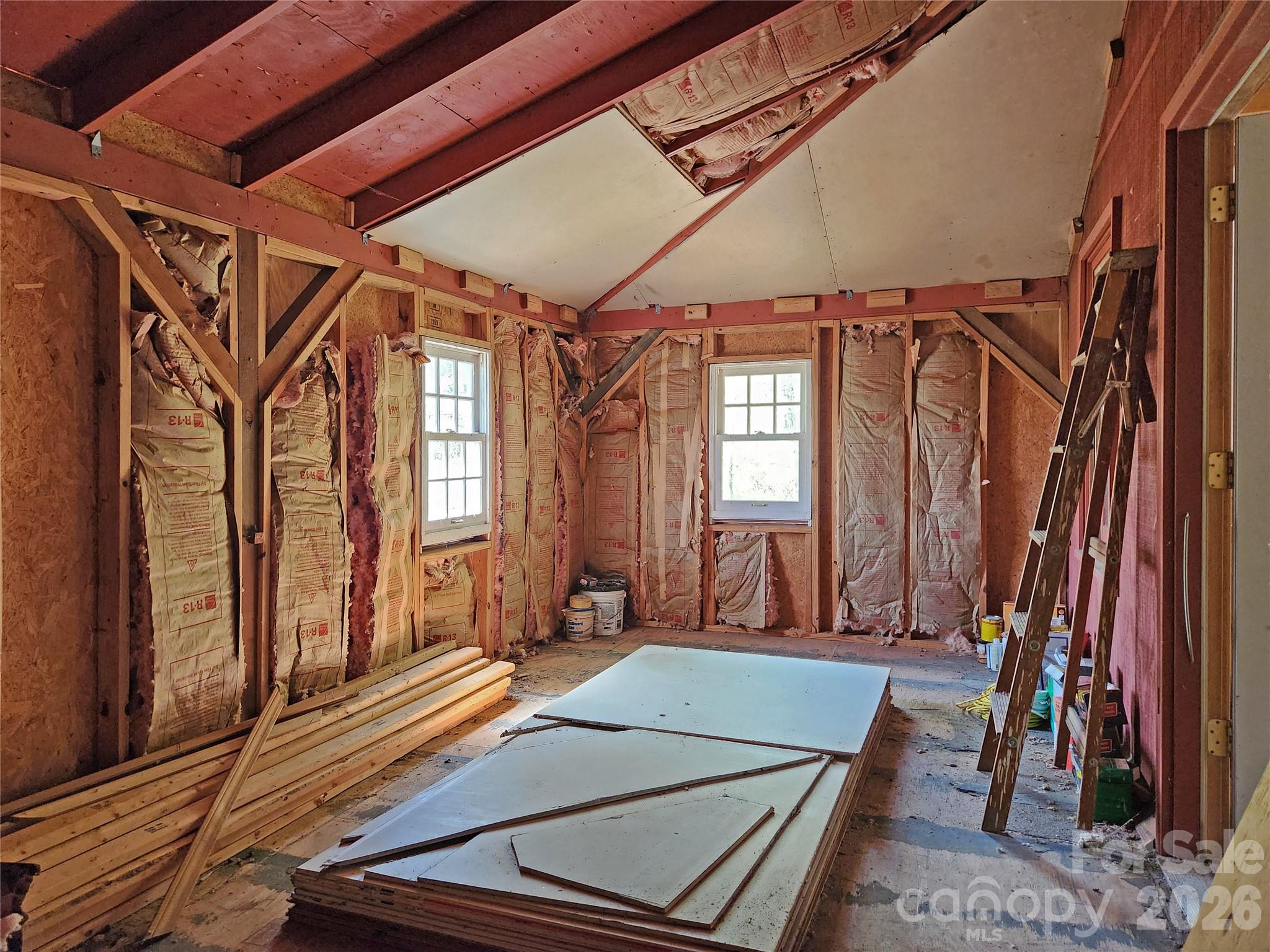 929 Pine Ridge Road — Hendersonville