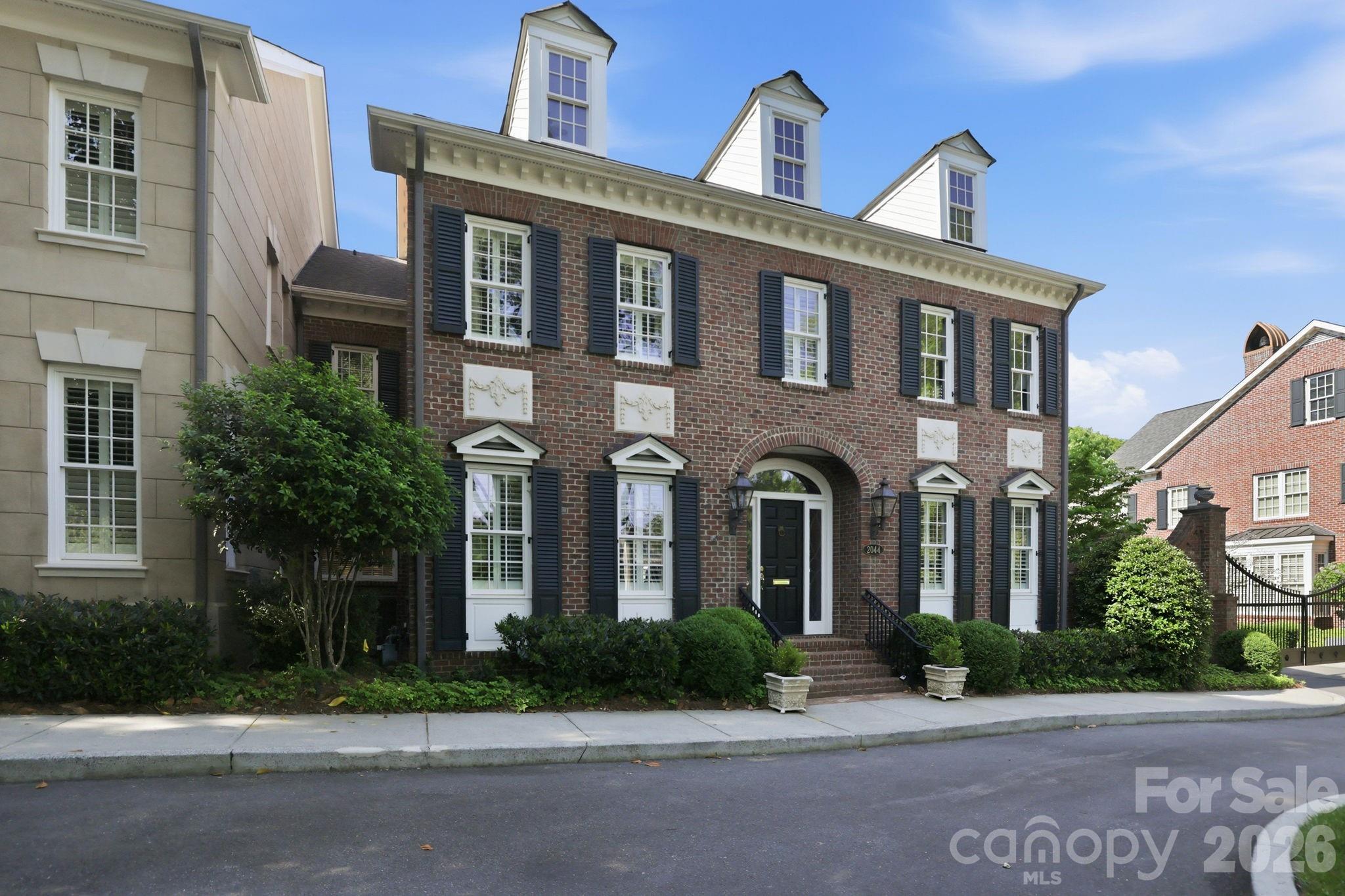 2044 Queens Road W — Charlotte