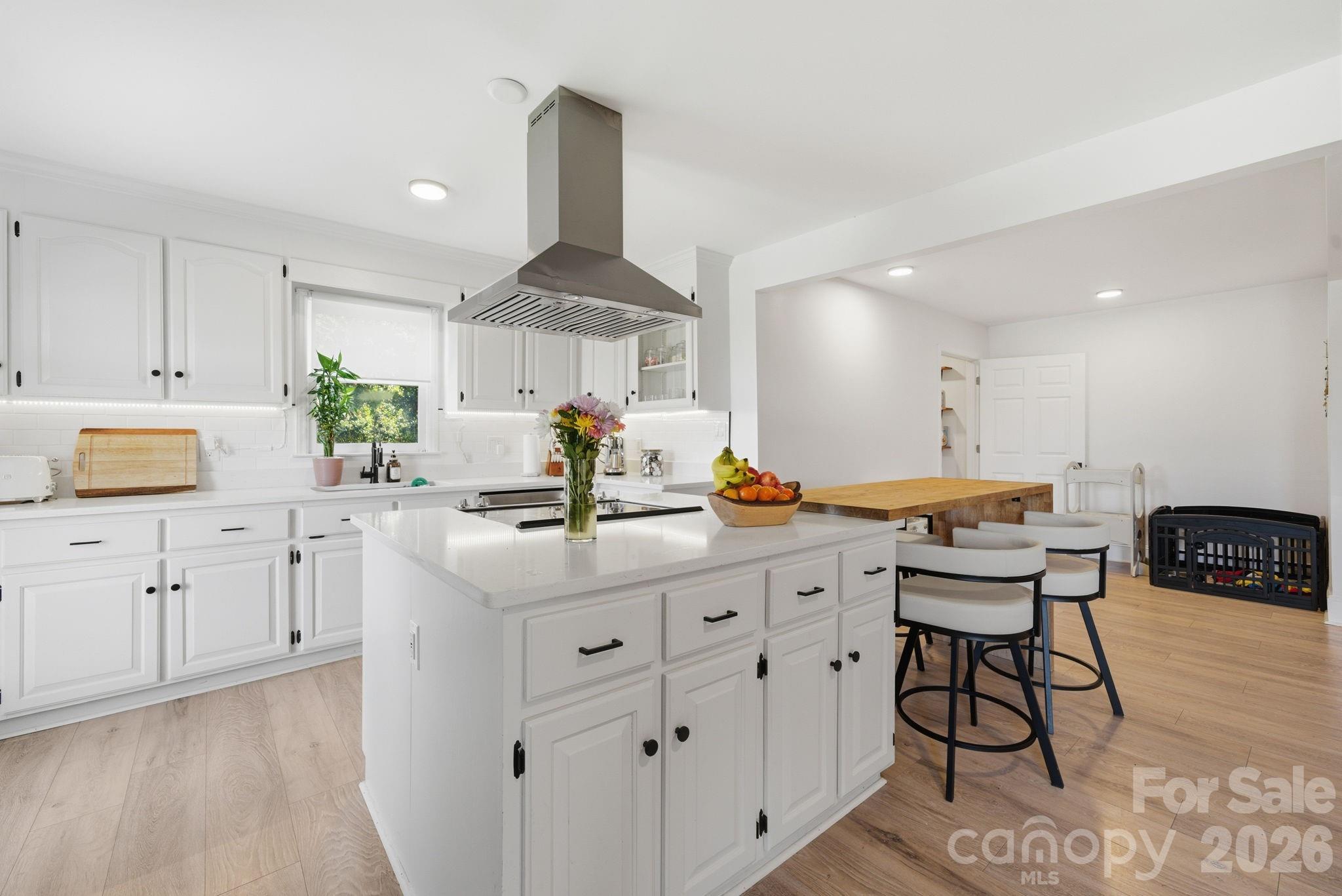 5009 Hemby Road — Matthews