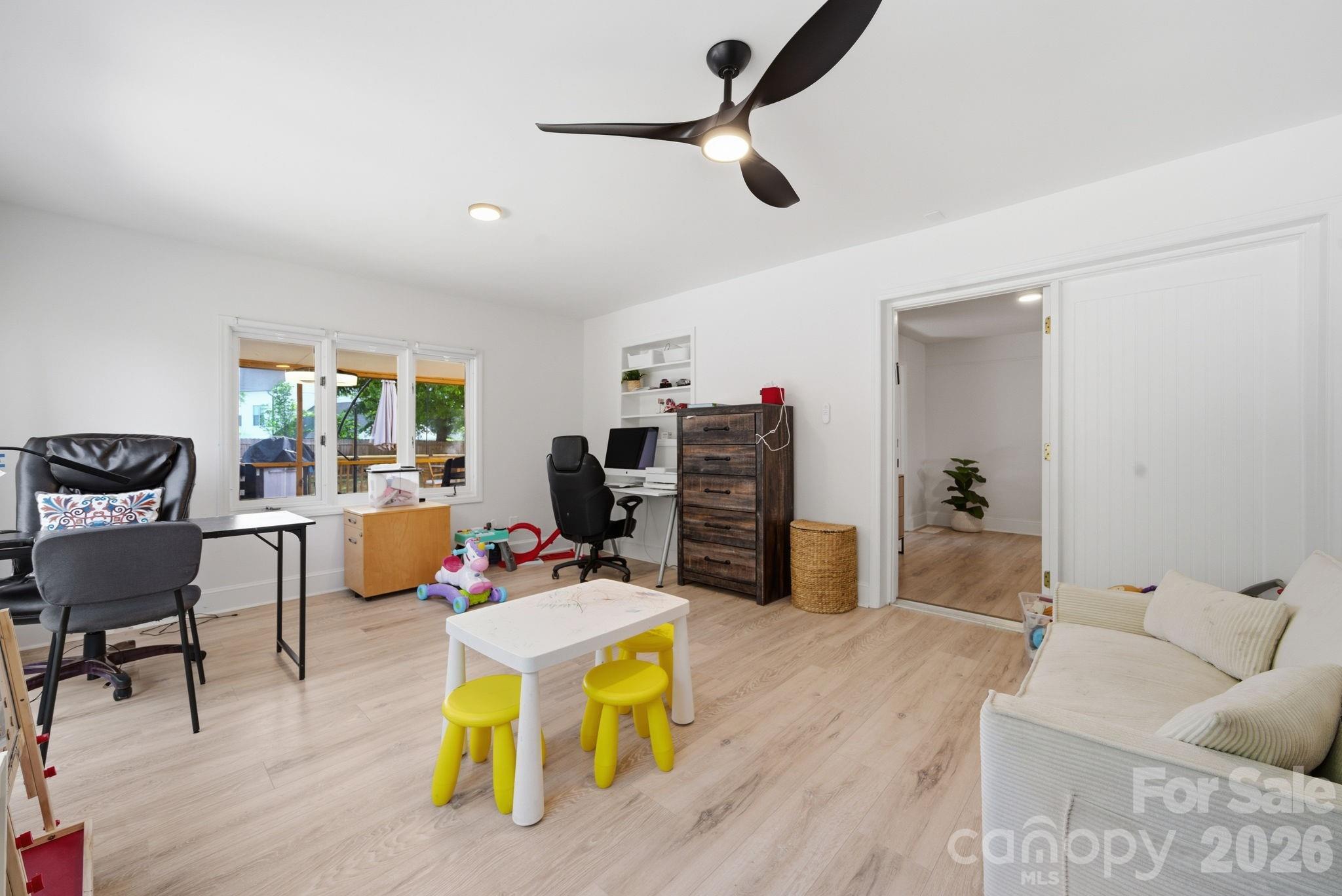5009 Hemby Road — Matthews