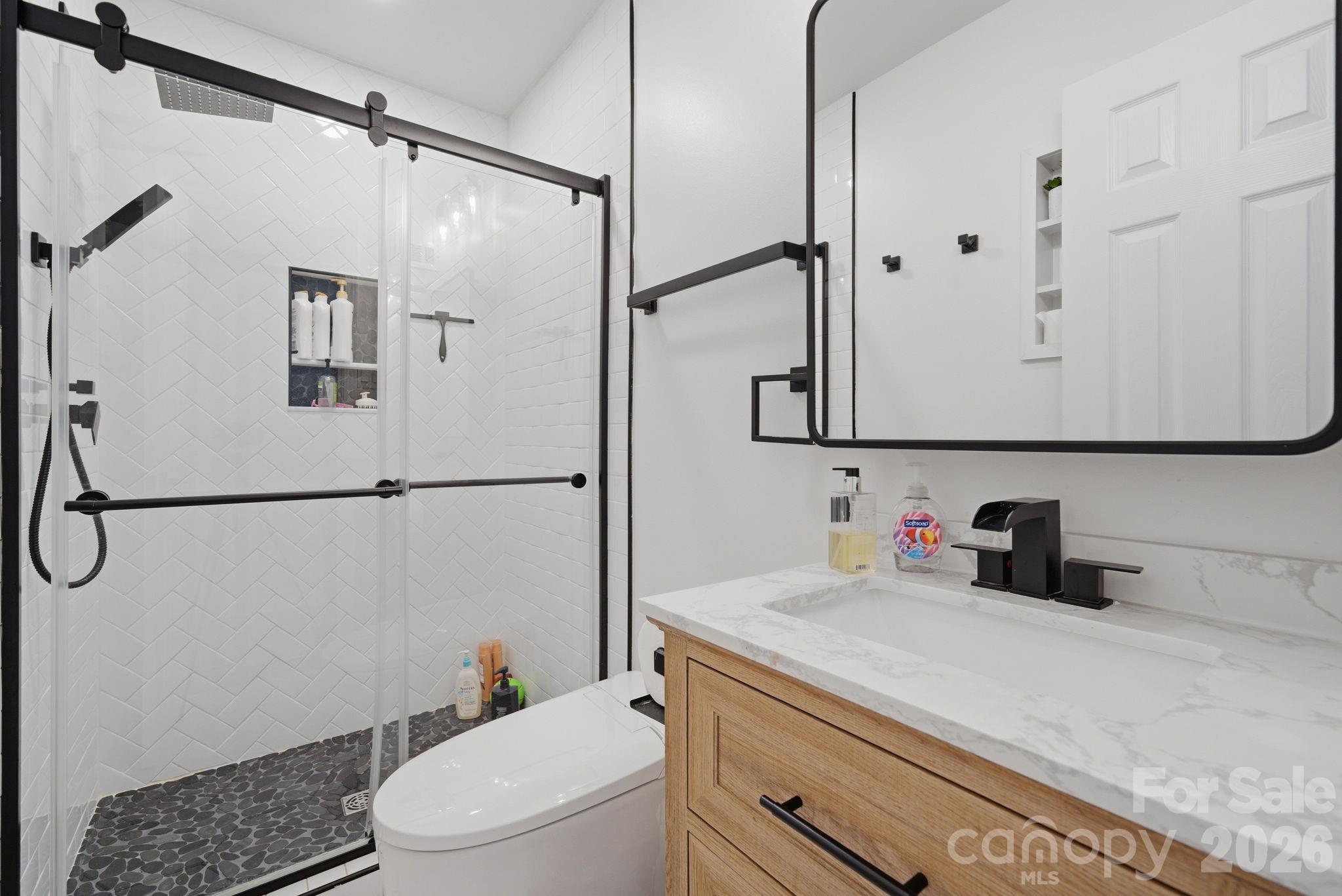 5009 Hemby Road — Matthews