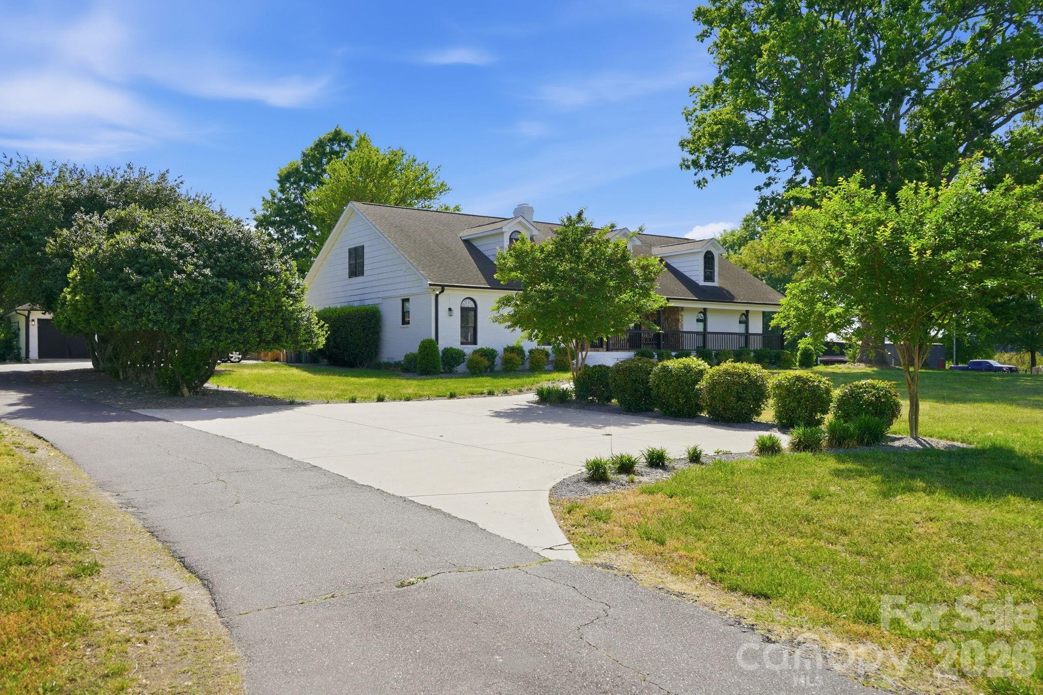 5009 Hemby Road — Matthews