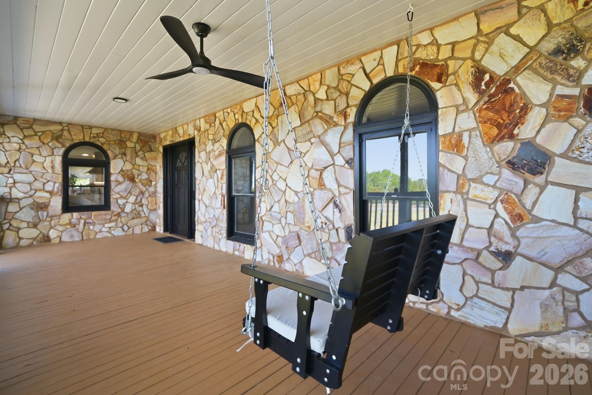 5009 Hemby Road — Matthews