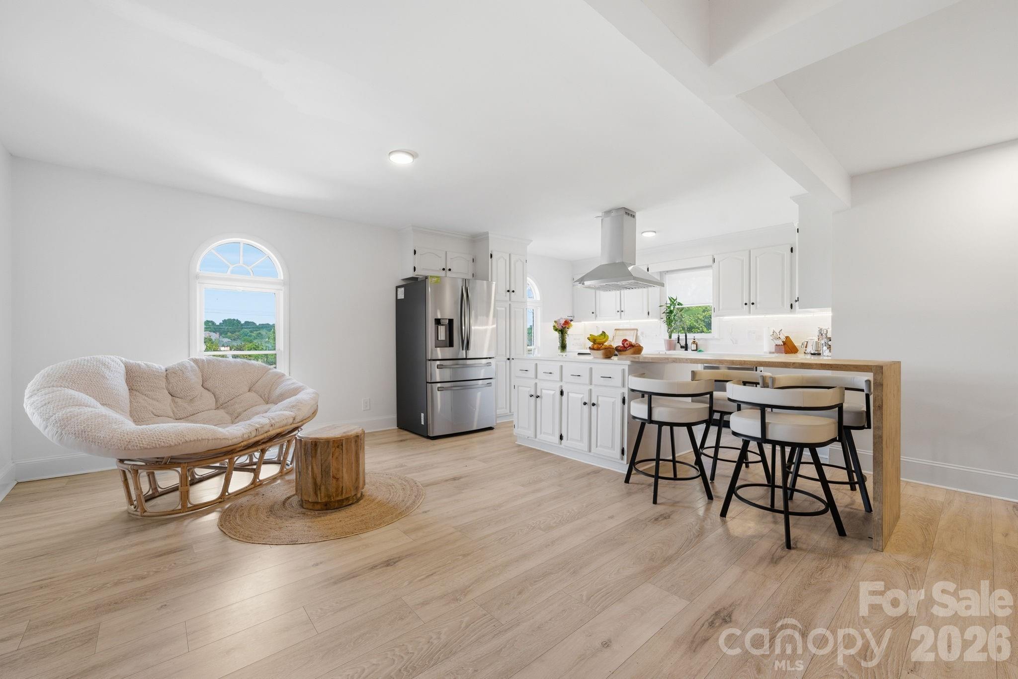 5009 Hemby Road — Matthews