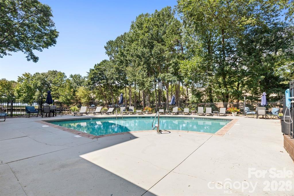 719 Southwest Drive — Davidson