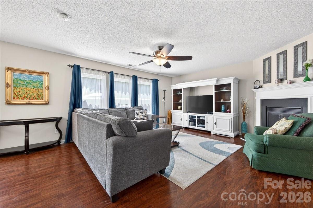10611 Bedlington Road — Charlotte