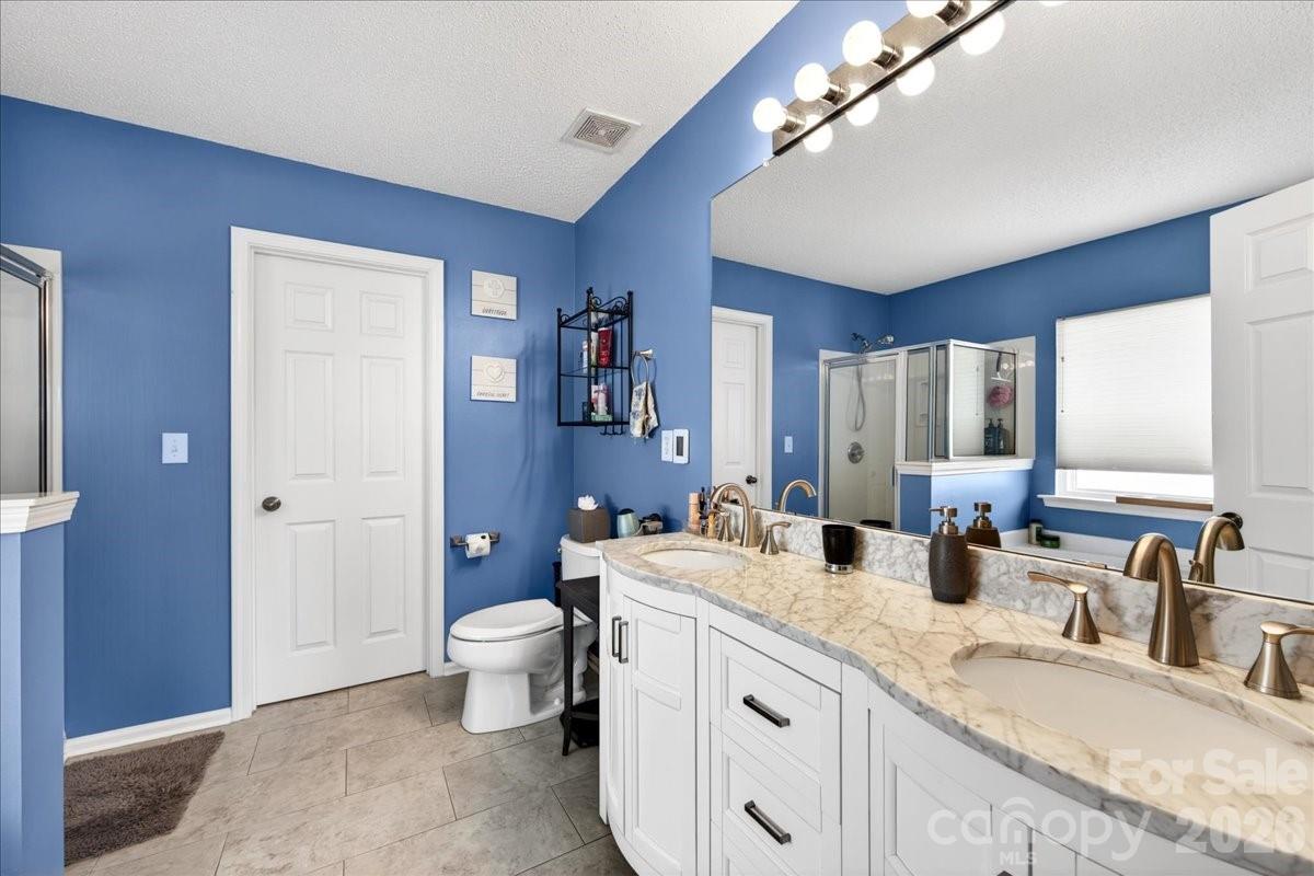 10611 Bedlington Road — Charlotte